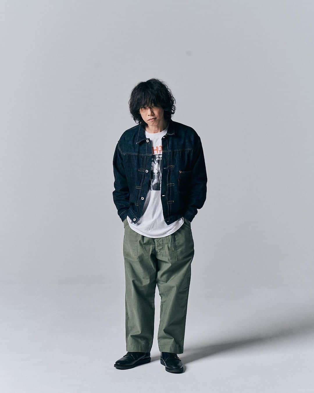 のインスタグラム：「journal standard ✖️HIGASHINO DENIM   東野デニムが遂に ジャーナルスタンダードさんもコラボ！  【ジャーナルスタンダード】【東野デニム】で 検索して頂けると 予約ページが出てきますので 是非予約してください！  ジャケット、パンツ以外にも キャップ、Tシャツ、ソックス、バンダナ オールシーズン使えるアイテムたくさんあります。  是非この機会に！  #journalstandard  #東野デニム」