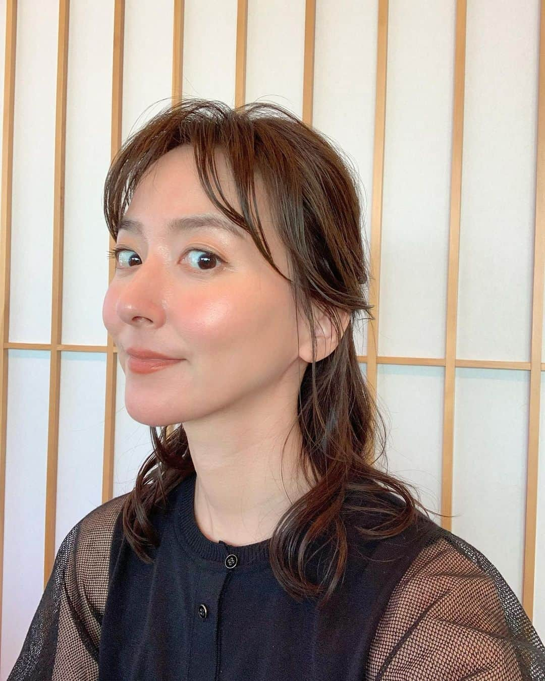 東麻美さんのインスタグラム写真 - (東麻美Instagram)「優しそう？ ふふふ  ハーフアップ・マジック  #hairarrange #hairmake #ハーフアップ #model#asamihigashi#Asami」6月21日 13時14分 - asamihigashi