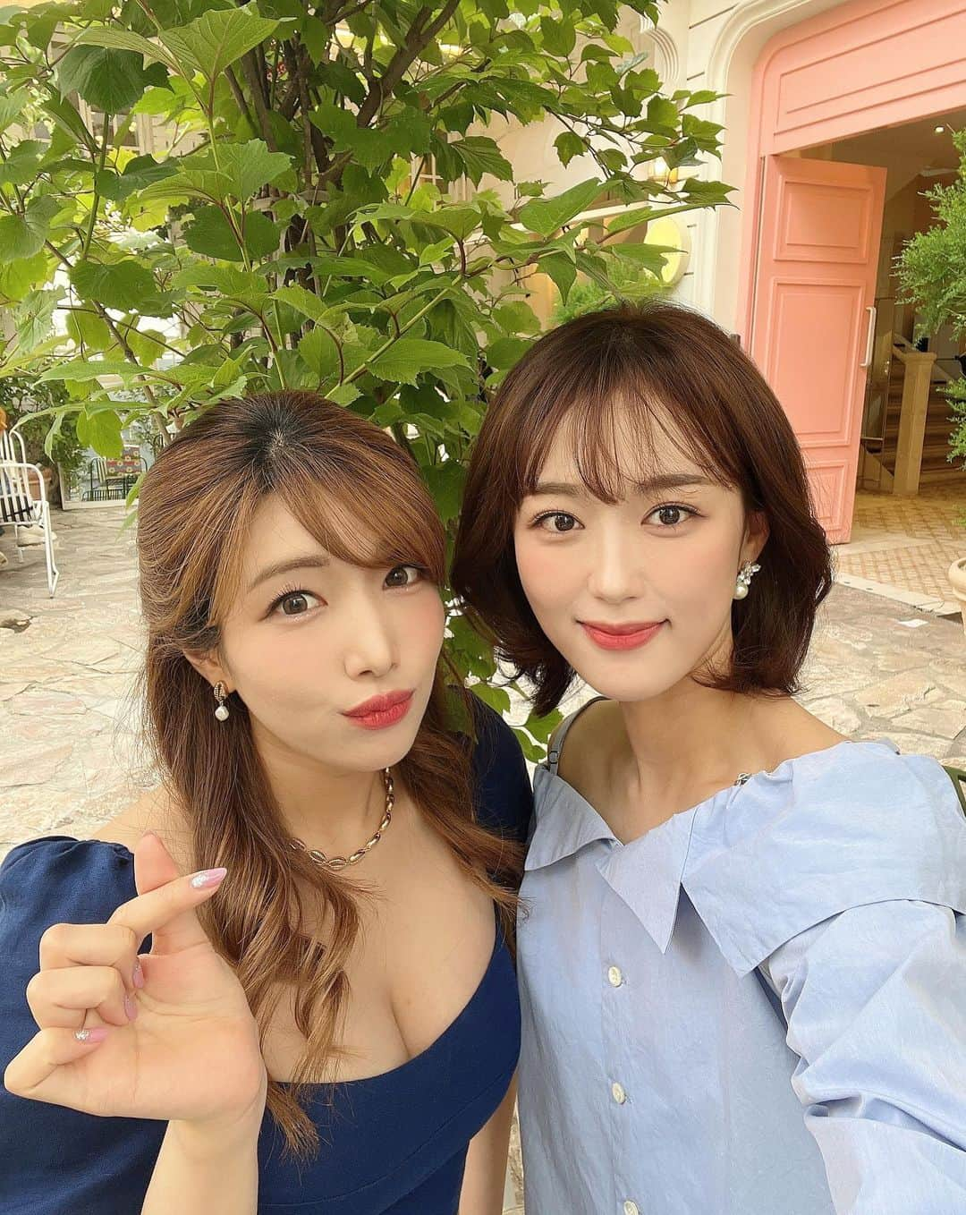 滝沢結貴さんのインスタグラム写真 - (滝沢結貴Instagram)「안녕하세요🩷 新しいプロジェクトの関係で、久しぶりに韓国出張🇰🇷  親友が同じくらいのタイミングでソウルに来てて、最高に心強かった🥹  最近は、日本以外の国でたくさん大好きな人たちに嬉しい🫶🏼  写真、選びきれないので全部載せちゃう🥹🩵 ジュエリーは2人ともグロッセ💎 @grossejapan @grosseglace   #seoul🇰🇷 #koreatrip #韓国出張 #biztrip」6月21日 13時20分 - yuntokyo