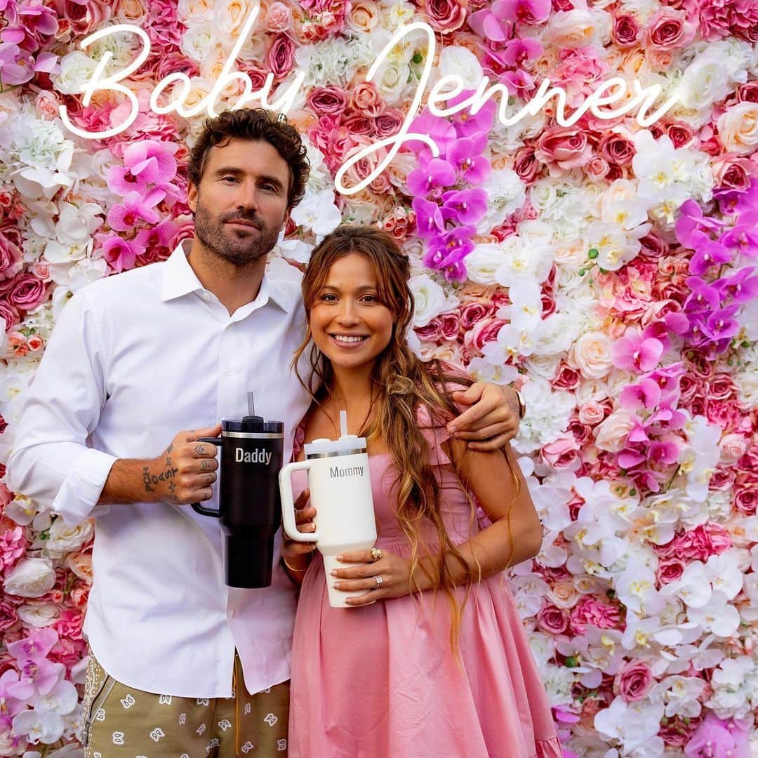 ティア・ブランコのインスタグラム：「We are still reminiscing on our baby shower/engagement day! We wanted to give a big shout out to @stanley_brand for hooking up all of our friends and family with ‘Baby Jenner’ tumblers 💗 We were among the first to try out Stanley Create & it was so cool! Using it we were able to customize our tumblers with the nicknames of our beloved family members. So stoked with our ‘Mommy’ & ‘Daddy’ cups 🥹 It was the perfect addition to our baby shower. @stanley_brand @stylebytheshore2023 @jennmeese」
