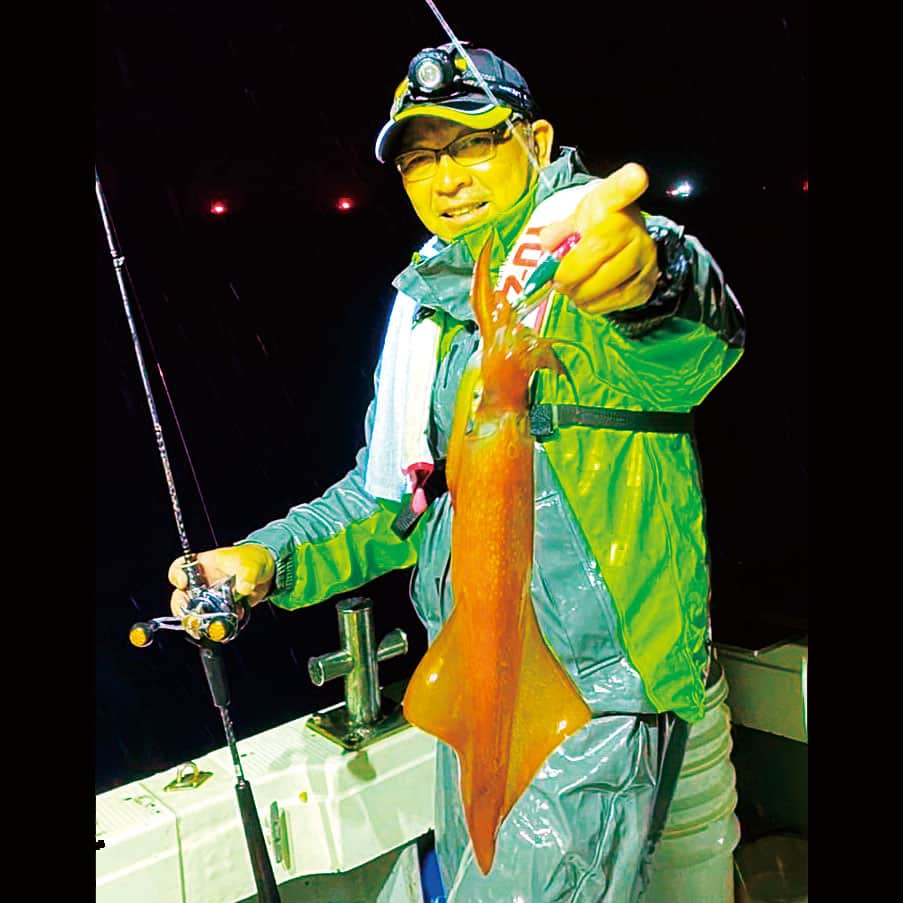 レジャーフィッシングさんのインスタグラム写真 - (レジャーフィッシングInstagram)「四季折々の魚種を狙え！ 釣行カレンダー  旬の釣り物を狙う釣り人は いつ、どんな魚を狙っているのか？ ターゲット別に、狙う時期、釣り方、 釣況などを紹介&解説！  今回は、広島県在住の釣り人が紹介。 これからのシーズンは 山陰でケンサキイカをルアーで 狙っているとのことです！  その他、カサゴ、メバル、キス、サヨリ、アオリイカを掲載。  ◆レジャーフィッシング７月号に掲載！ ハイライト「最新号」から記事をチェック！ https://www.e-leisure.jp/book/  ◆岡山、広島、香川、愛媛、徳島、高知、 兵庫の一部、山口、福岡の主要な釣具店及び書店や Amazon等で販売しています。  ◆ご購入はこちら！ オンラインショップ【レジャーフィッシング SHOP】 https://eleisure.theshop.jp/items/74877543  #レジャーフィッシング #釣り #海釣り #四季 #釣り魚 #ケンサキイカ #イカ #山陰 #日本海 #山口県 #鳥取県」6月21日 20時00分 - leisurefishing