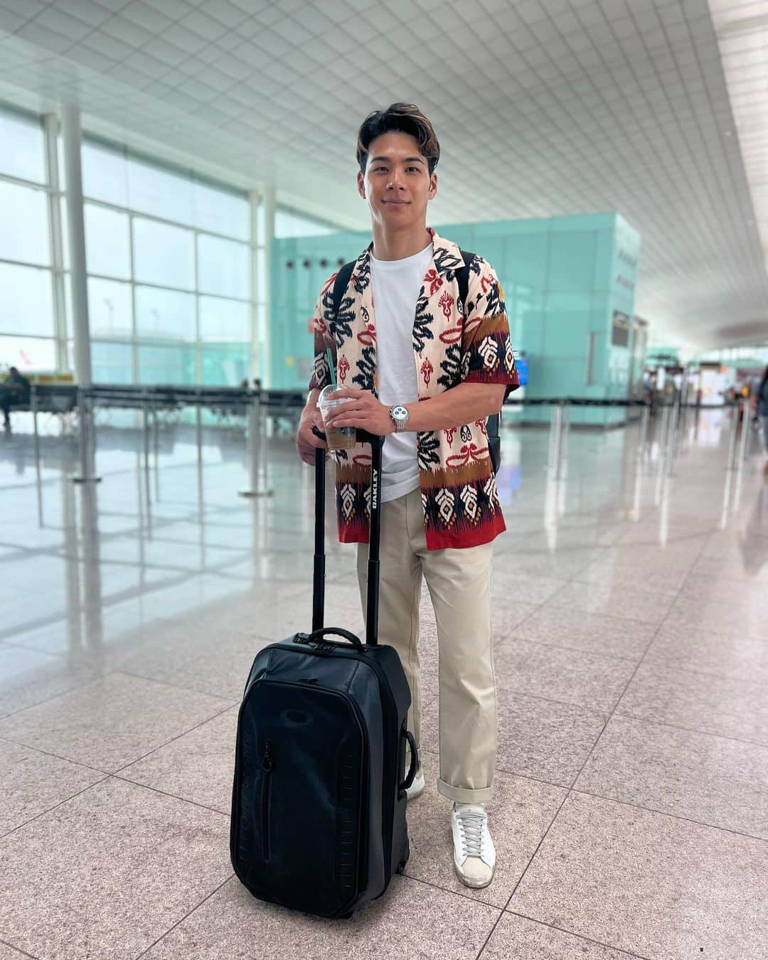 中上貴晶のインスタグラム：「また空港です😅 これからオランダに向け出発です🛫🇳🇱  Airport again and again 😅 It’s race week, off to 🇳🇱  #DutchGP #MotoGP」