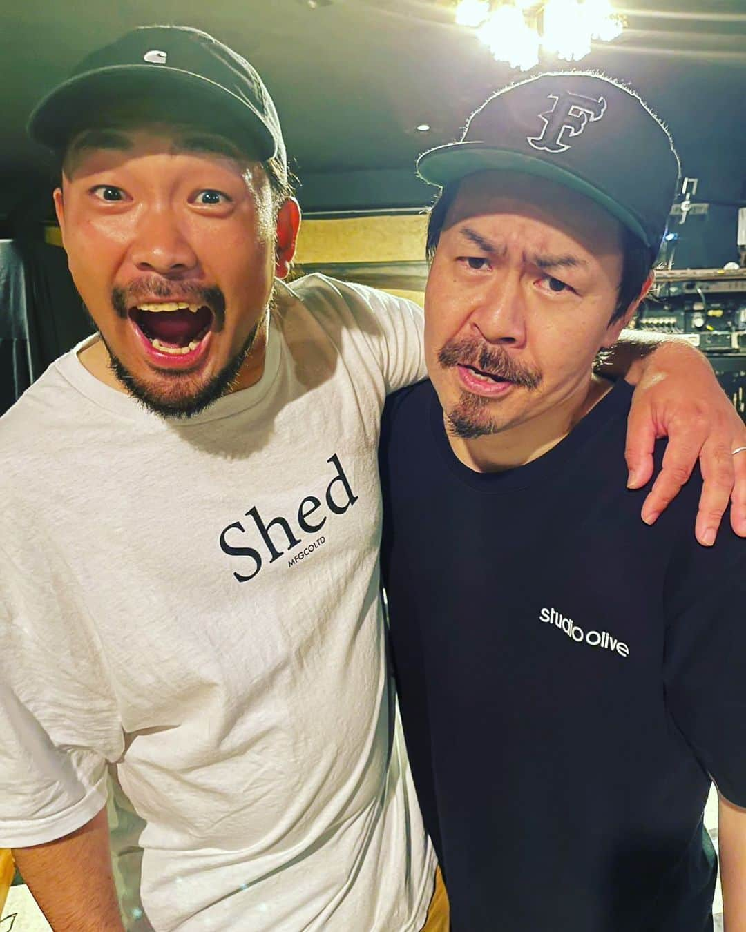 こーいちのインスタグラム：「昨日の千葉でめちゃ久しぶりに会ったベックはいいTシャツ着てた！ からの俺もいいTシャツ着てた！  #fourgetmeanots  #10feet」