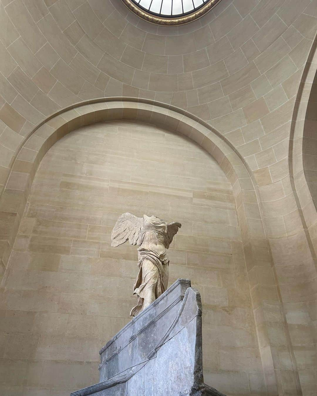 田澤明日香のインスタグラム：「Musée du Louvre🕌  #louvre #museedulouvre #Paris#france」