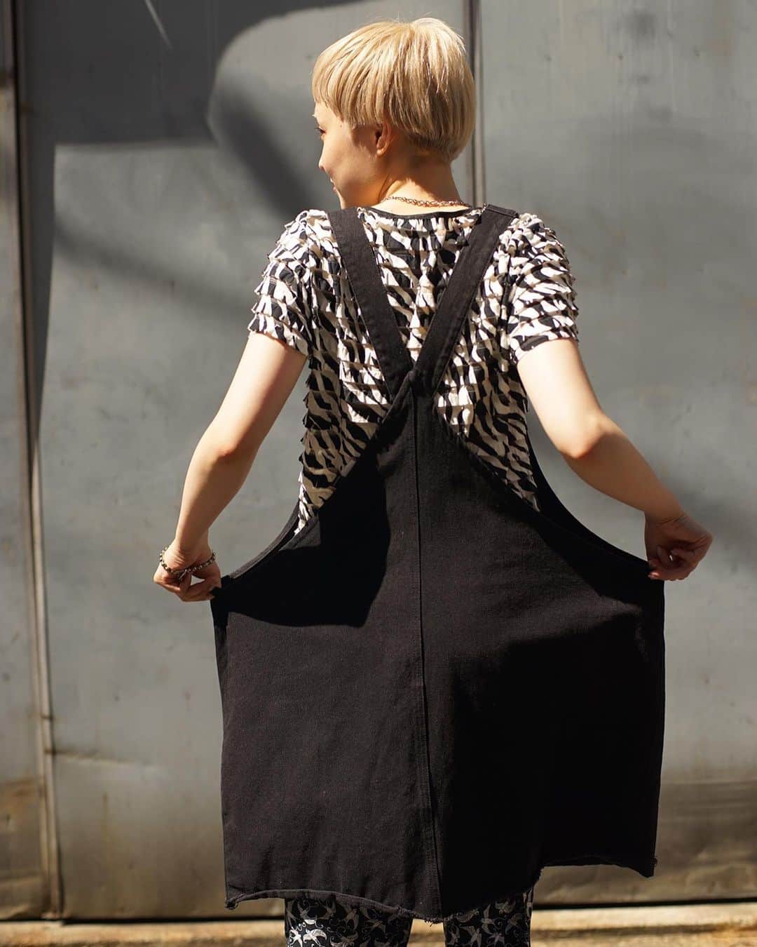 PUNK CAKEさんのインスタグラム写真 - (PUNK CAKEInstagram)「🖤 NEW ARRIVAL 🖤 ☑︎ Mickey black denim jumper skirt【SOLD】 ☑︎ Zebra frill top ☑︎ Swallow easy pants  Now on sale ➡︎ ONLINE STORE   PUNK CAKE POP-UP  6/25(mon)-7/2(sun) 13:00-20:00   model / @momooka_koyoi」6月21日 14時46分 - punk_cake