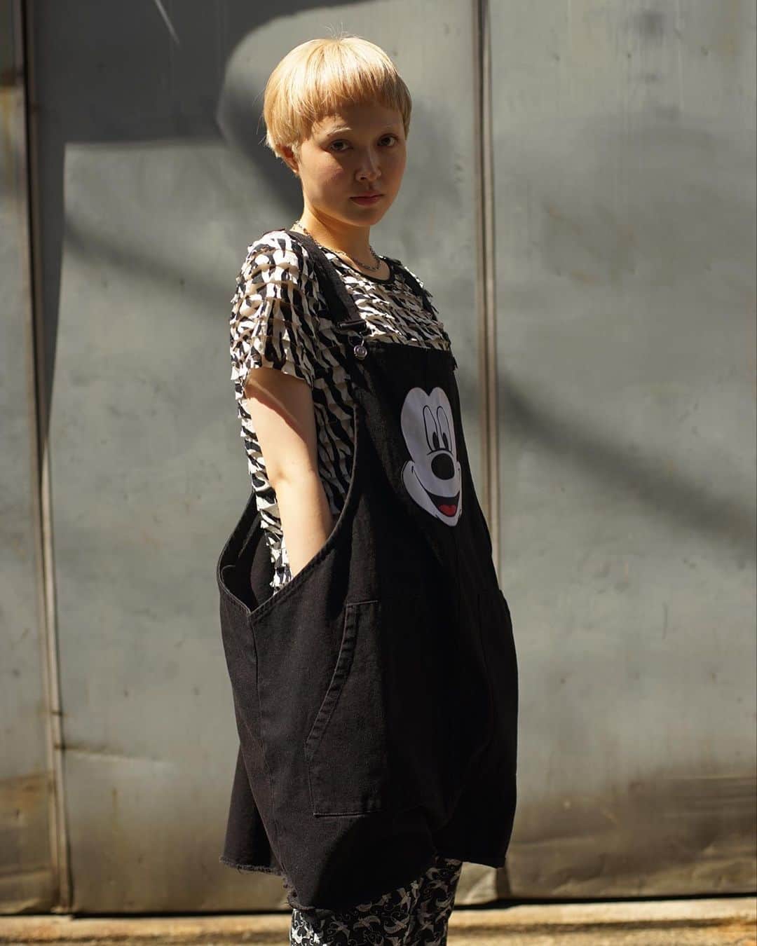 PUNK CAKEさんのインスタグラム写真 - (PUNK CAKEInstagram)「🖤 NEW ARRIVAL 🖤 ☑︎ Mickey black denim jumper skirt【SOLD】 ☑︎ Zebra frill top ☑︎ Swallow easy pants  Now on sale ➡︎ ONLINE STORE   PUNK CAKE POP-UP  6/25(mon)-7/2(sun) 13:00-20:00   model / @momooka_koyoi」6月21日 14時46分 - punk_cake