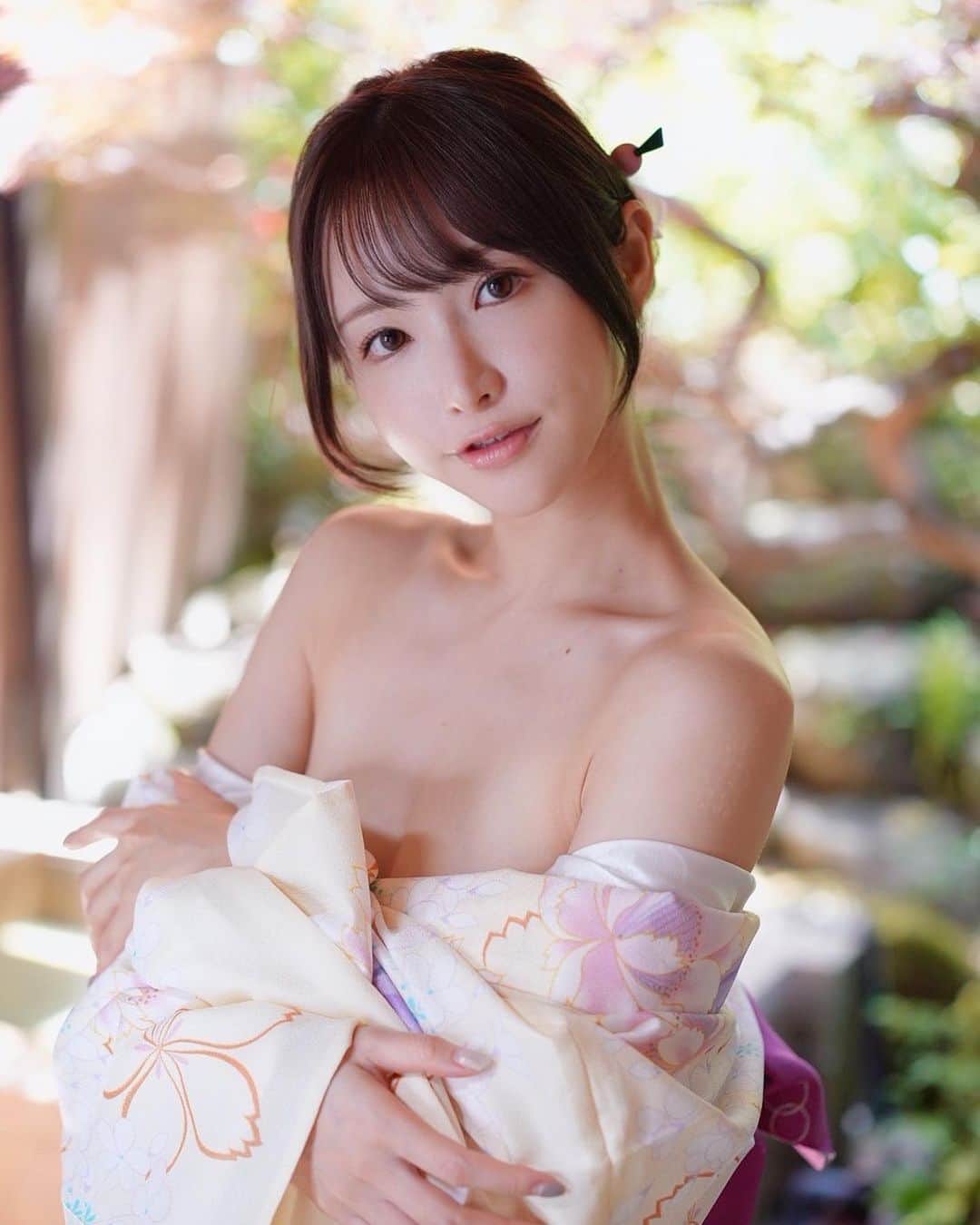 天使もえさんのインスタグラム写真 - (天使もえInstagram)「和服だいすき👘  大好きすぎるので、 かなり時間的に大変なのですが7/9のグッズ即売会も浴衣着ようか悩み中です💭  みんな会いにきてくれるかなぁ…？？  https://t.livepocket.jp/e/9_pf2」6月21日 14時53分 - amatsuka.moe