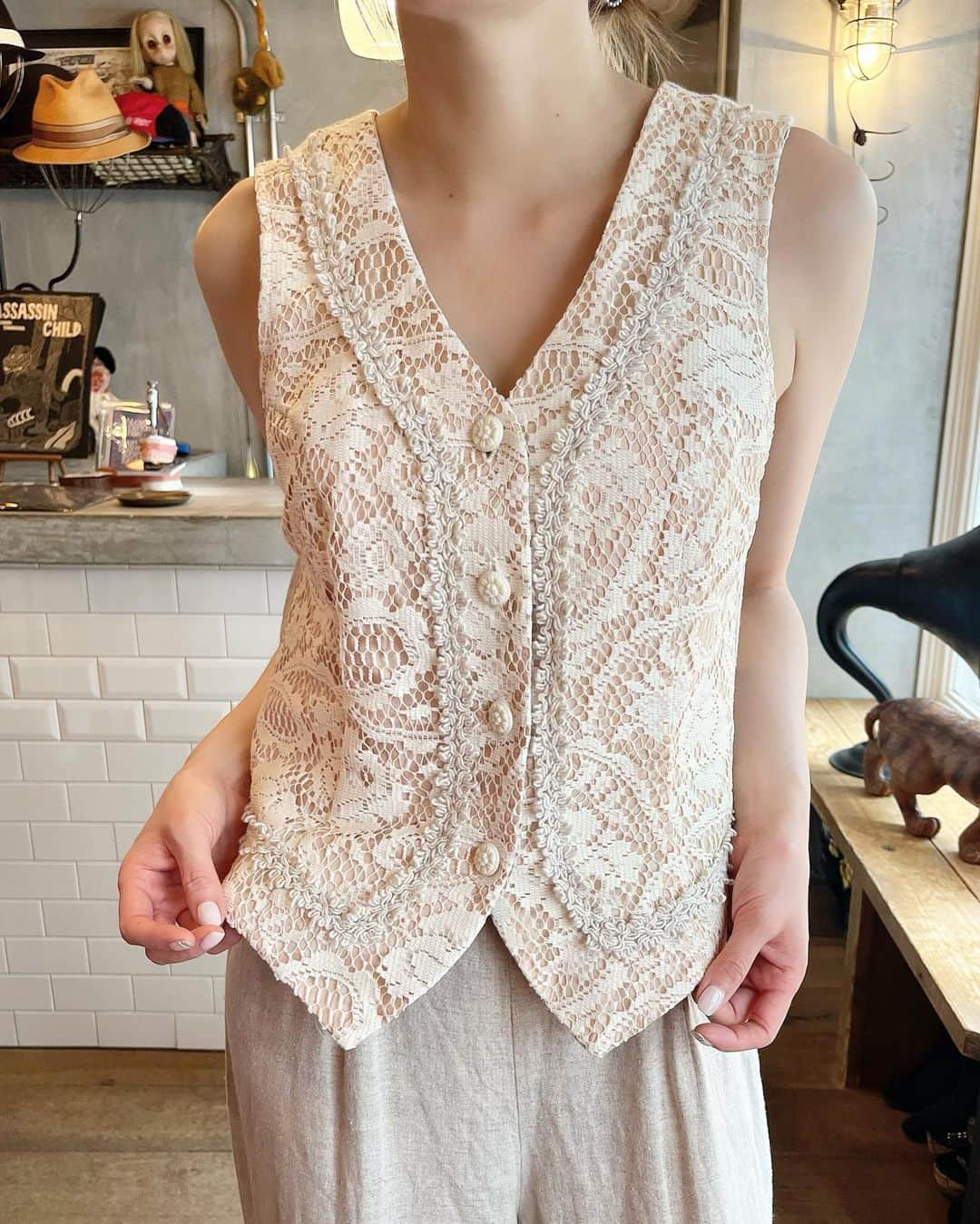birthdeathさんのインスタグラム写真 - (birthdeathInstagram)「New Arrivals  80's Lace vest layered jumpsuit  上記商品は本日6月21日20:00〜オンラインストアに掲載予定です。（The above item will be dropped on our online store at 8pm on June 21st.）  #birthdeath #vintage」6月21日 15時08分 - birthdeath_tokyo