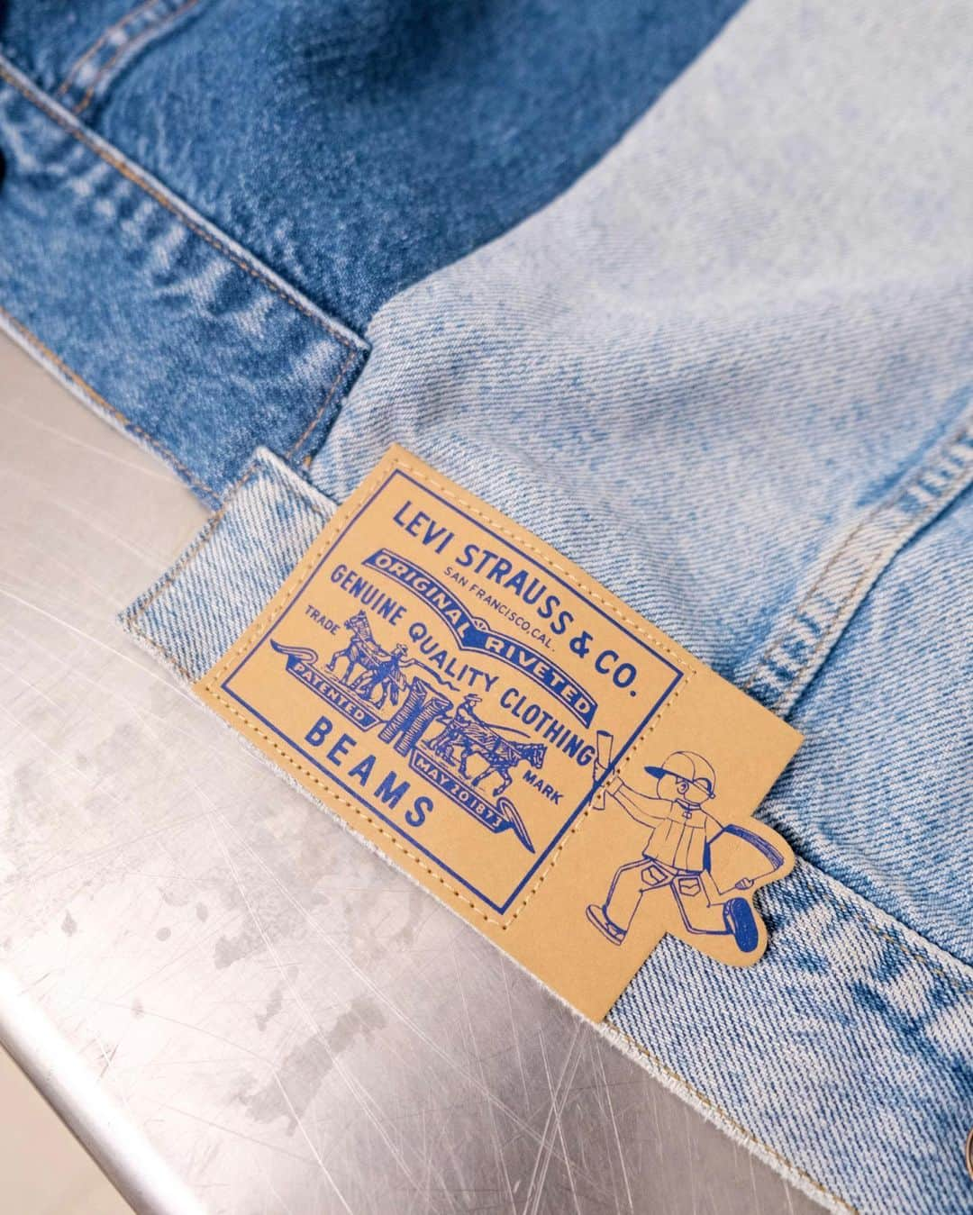 ビームスさんのインスタグラム写真 - (ビームスInstagram)「... paperboy × Levi’s × BEAMS Vintage Half & Half Pop Up Store + Customization  6.21（Wed.）at paperboy  @paperboyparis @levis @levisparis @beams_mens_casual  〈paperboy〉と〈Levi’s〉、〈BEAMS〉が初めてタッグを組み、パリの〈paperboy〉にて、6月21日（水）にポップアップイベントを開催します！  ※日本での展開はございません。  #paperboyparis #levis #levisparis #beam #ペーパーボーイ #リーバイス #ビームス」6月21日 15時09分 - beams_official