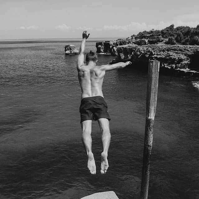 のインスタグラム：「Let’s do this!  In swimwear from Resteröds.   #resterods #wecallittimeless #originalneverdies #swimwear #recycledpolyester #summer #adventures」
