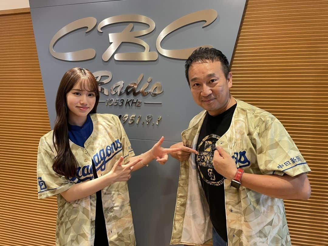 CBCテレビ アナウンス部のインスタグラム：「⚾️本日の #ドラ魂キング 水曜のテーマは、『夏の始まり』。#宮部アナ が #阿久比町で、#蛍 と #竹灯籠 を観てきました！#アンナナ さんのセパ交流戦の思い出は‼️ 頑張れ！ #山本タクミン‼️投手、彼のTシャツ、ずっと着て応援してるぜ。  #CBC #ドラ魂キング #阿久比町　#白沢ホテルの里 #安藤渚七」