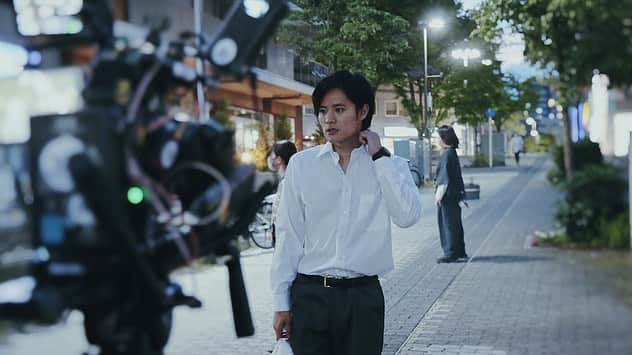 のインスタグラム：「☆ TV Drama 「リズム」  フジテレビ Fuji Television Network, Inc.  2023.07.04 24:25 ~ 24:55 2023.07.11 24:35 ~ 25:05 2023.07.18 24:25 ~ 24:55 2023.07.25 24:35 ~ 25:05  「TVer」「FOD」でも配信されます。 Also available on TVer and FOD  舞城傑 - 岡本圭人 Suguru Maijo - Keito Okamoto  「ダンスは言葉」  主人公の舞城傑を精一杯、真摯に演じさせていただきました。 明日を頑張ろうと思えるような、とても温かく、明るい、楽しいドラマとなっております。ダンスを通じて出会った仲間たちと成長していくハートフルコメディです！ 是非お楽しみに！  I played Suguru with all my heart and experiences.  It is a heartful comedy drama with excitement and happiness.  I hope you all enjoy it!  #リズム #岡本圭人 #吉柳咲良 #岡部たかし #岡本玲 #映美くらら #けいとのインスタグラム #keitogram」