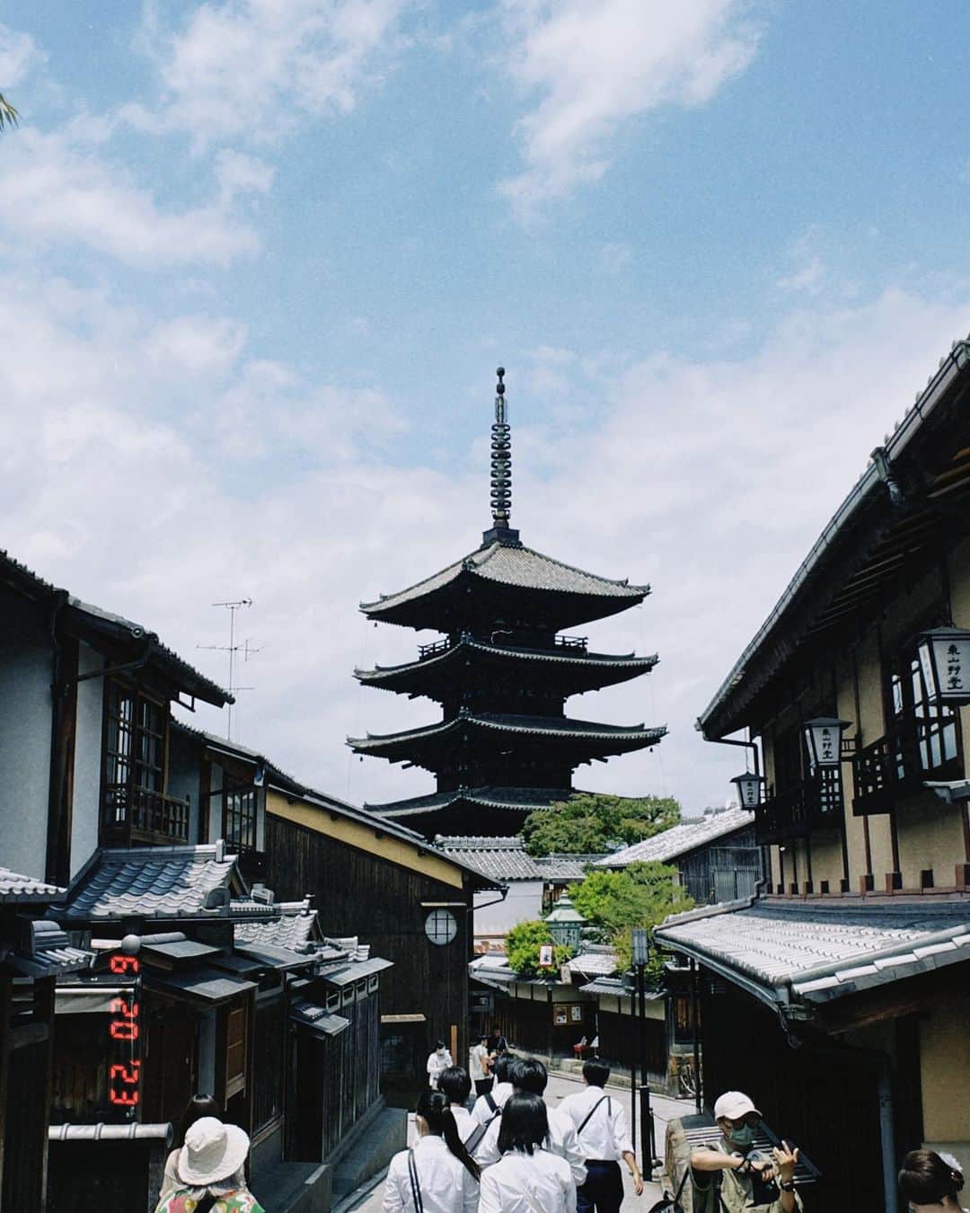 剱持クリアさんのインスタグラム写真 - (剱持クリアInstagram)「🍵 年々、和への愛着が増してる . #kyoto」6月21日 16時46分 - monbuu369