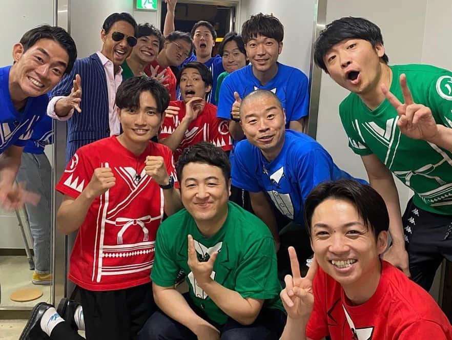 木尾陽平さんのインスタグラム写真 - (木尾陽平Instagram)「サンテレビ｢バツウケテイナーR｣最終回ナレ録り！ 初代バツウケテイナーで4年バツウケテイナーRになって3年 本日最終回のナレーション録ってきたヨー！ 合わせて約7年！ まさかこんなに長く使って頂けると思ってなかったネー！  2016年から毎週水曜の12時にNGK3階のサブルームでナレーション録りをしてて 4年くらい前からトミーズの雅さんが僕を見る度 ｢お、今日水曜か！｣となってたほどです！ ナレーションやロケと良い経験させて頂きました！ 楽しかった！！思い出いっぱい！！  スタッフの皆様！ アキナさん！和牛さん！アインシュタインさん！ さや香！ネイビーズアフロ！ラニーノーズ！ きみどり！アッパレード吉田！ そして！バツウケを1度でも見て頂いた皆様！ 本当にグラッチェ！！  また会おうネー！！  バツウケテイナー！！！  …と、キオーラモさんが言っていました。   #バツウケテイナー #バツウケテイナーR」6月21日 16時55分 - ykio1113