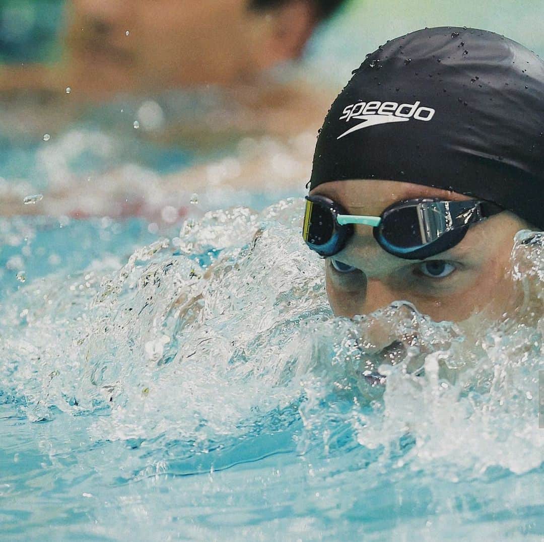 コーディー・シンプソンのインスタグラム：「Eyes ahead. This experiment I’ve undertaken in the pool wouldn’t be without its mountains and valleys. A week of racing at our 2023 Australian Trials brought some personal best times but I’ve yet to craft the swims that I’ve been developing in the dojo. Those are still to arise. I feel very glad to be on the path I’m on, throwing myself into the ring in one of the more beautifully brutal sports there is. Like the stonemason, we keep swinging at the boulder until it cracks!」
