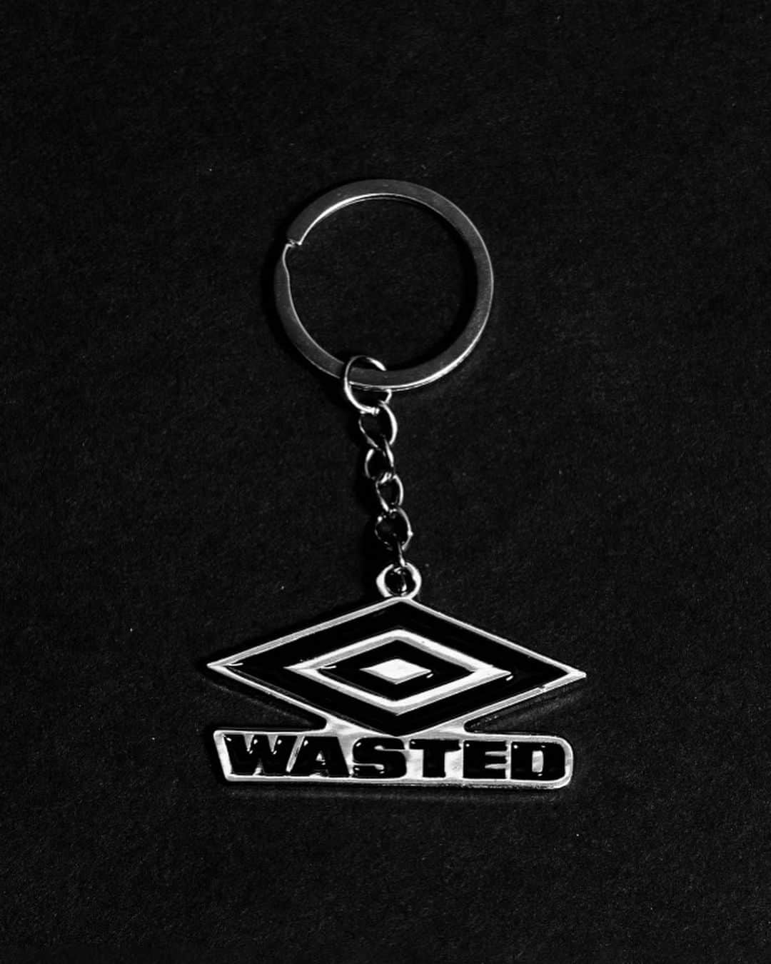 UMBROさんのインスタグラム写真 - (UMBROInstagram)「Giveaway Umbro x Wasted   Tag 2 Friends in this post and stand a chance to snag this limited-edition merch created by the rebellious minds behind @wastedparis and @umbro , exclusively available at this online giveaway. Don’t sleep !  The products will not be purchasable, so this your exclusive chance to get your hands on items from this capsule collection.   Giveaway closes June 21st at midnight CET  #umbro #wastedparis」6月21日 17時04分 - umbro