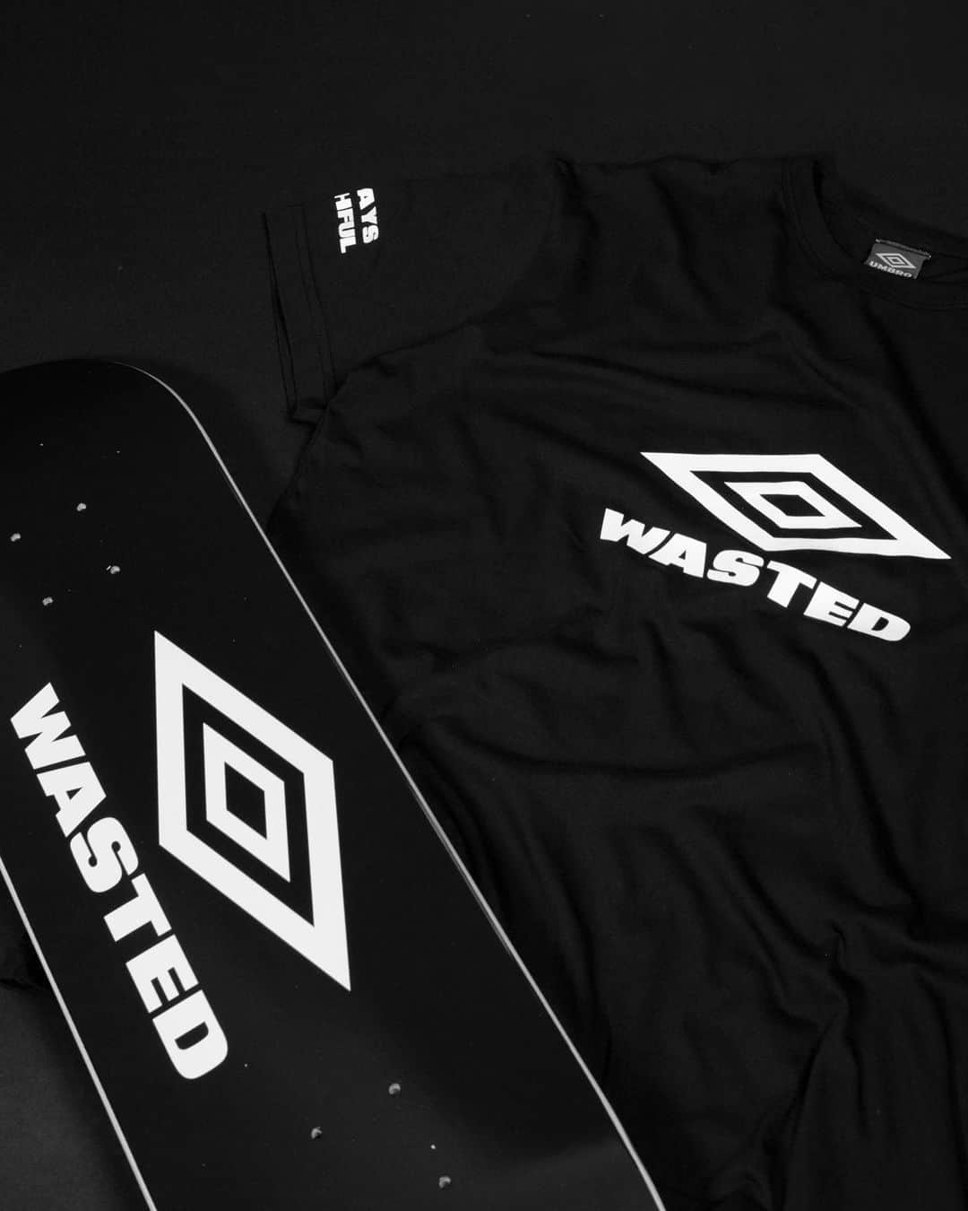 UMBROのインスタグラム：「Giveaway Umbro x Wasted   Tag 2 Friends in this post and stand a chance to snag this limited-edition merch created by the rebellious minds behind @wastedparis and @umbro , exclusively available at this online giveaway. Don’t sleep !  The products will not be purchasable, so this your exclusive chance to get your hands on items from this capsule collection.   Giveaway closes June 21st at midnight CET  #umbro #wastedparis」