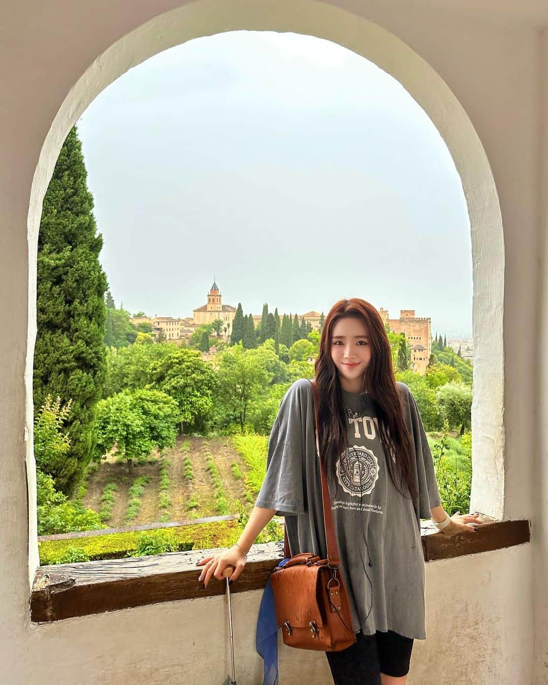 ジユルさんのインスタグラム写真 - (ジユルInstagram)「알함브라 궁전의 추억.  그 이상의 곳.  #알함브라궁전의추억」6月21日 17時16分 - jiyul_7