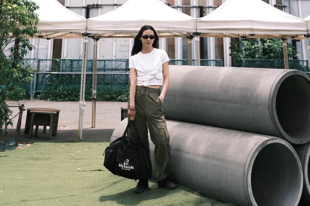 Miyuさんのインスタグラム写真 - (MiyuInstagram)「Swipe right☞ ♫ @officialmrflip  sunglasses: @gentlemonster  tops:  @theopen_product  bag: @hystericglamour_tokyo  shoes:  nbnumeric_japan   #theopenproduct#hystericglamour#gentlemonster#ダンス#housedance#dancer#dance #ootd」6月21日 17時26分 - miyudance_