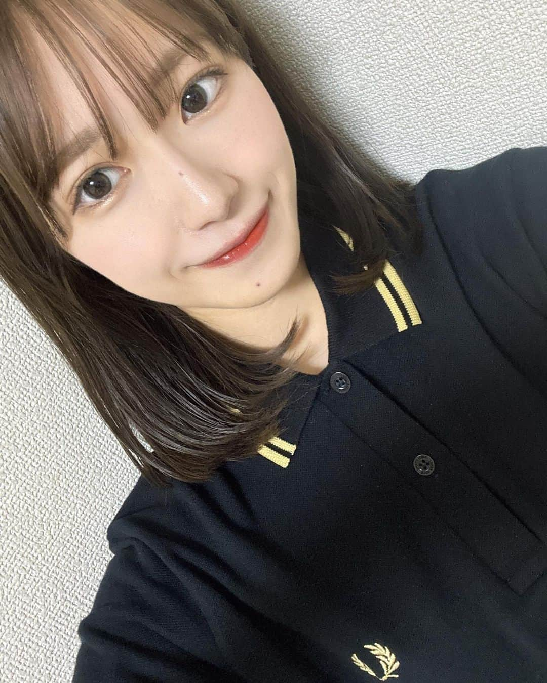 松本美紅のインスタグラム：「今日も暑かったなあ〜  カラコンは @chusme_official のティアーオリーブ🫒 透明感だしてくれてお気に入り🥹  #カラコン #カラコンレポ #モアコン #モアコンタクト #チューズミー #ゆうこす #ティアーオリーブ #モテカラコン #水光カラコン #水光レンズ #韓国風カラコン  #ワンデーカラコン #ちゅるんカラコン #おすすめカラコン #透明感カラコン #色素薄い系カラコン #新作カラコン #カラコン着画 #カラコン着レポ」