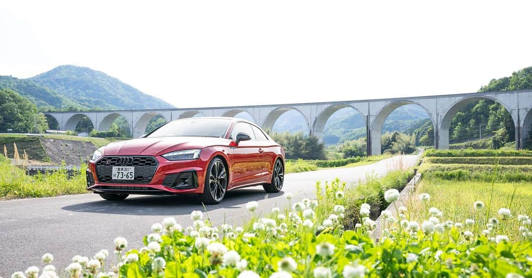 Audi Japan Sales / アウディジャパン販売さんのインスタグラム写真 - (Audi Japan Sales / アウディジャパン販売Instagram)「【Audi S5 Coupéで行く、山陽山陰ロングツーリング】  思わず深呼吸をしたくなる絶景が織りなす山々や海。 長い時を積み重ねて、その土地を見守ってきた歴史的な名所名跡の数々。  魅力的なスポットが点在する山陽山陰のロングツーリングを通じて、 爽快で快適なドライビングを発揮する流麗なAudi S5 Coupéの実力をご紹介します。  詳細は、ぜひ #AJS のオフィシャルサイトをチェックしてみてください。  @audi.japan.sales  #Audi #AJS #myaudi #audistyle #car #carstagram  #audis5coupé #アウディ #ドライブ #車 ＃試乗 #愛車 #外車 #ドイツ車 #車好き #車好きな人と繋がりたい #アウディ女子 #車好き男子 #山陽山陰 #ロングツーリング」6月21日 18時00分 - audi.japan.sales