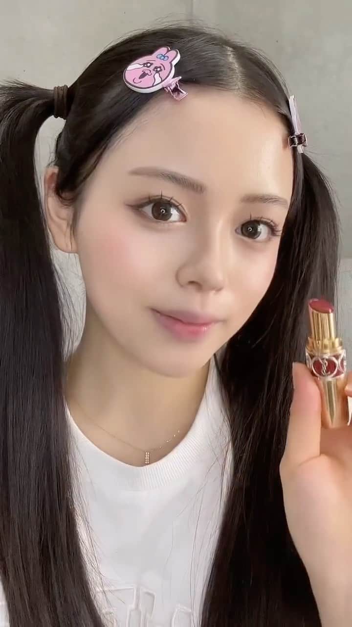 渡邉鈴音のインスタグラム：「Aiiiya!!!やってみたかったやつ 【TikTok，rinne_w47】 ・ ・ ・ ・ ・ ・ ・ ・ ・ ・ #メイク #メイク動画 #メイクアップ #変身 #変身動画 #化粧 #化粧品 #美容 #美容オタク #コスメオタク #tiktok #reels #reelsinstagram」