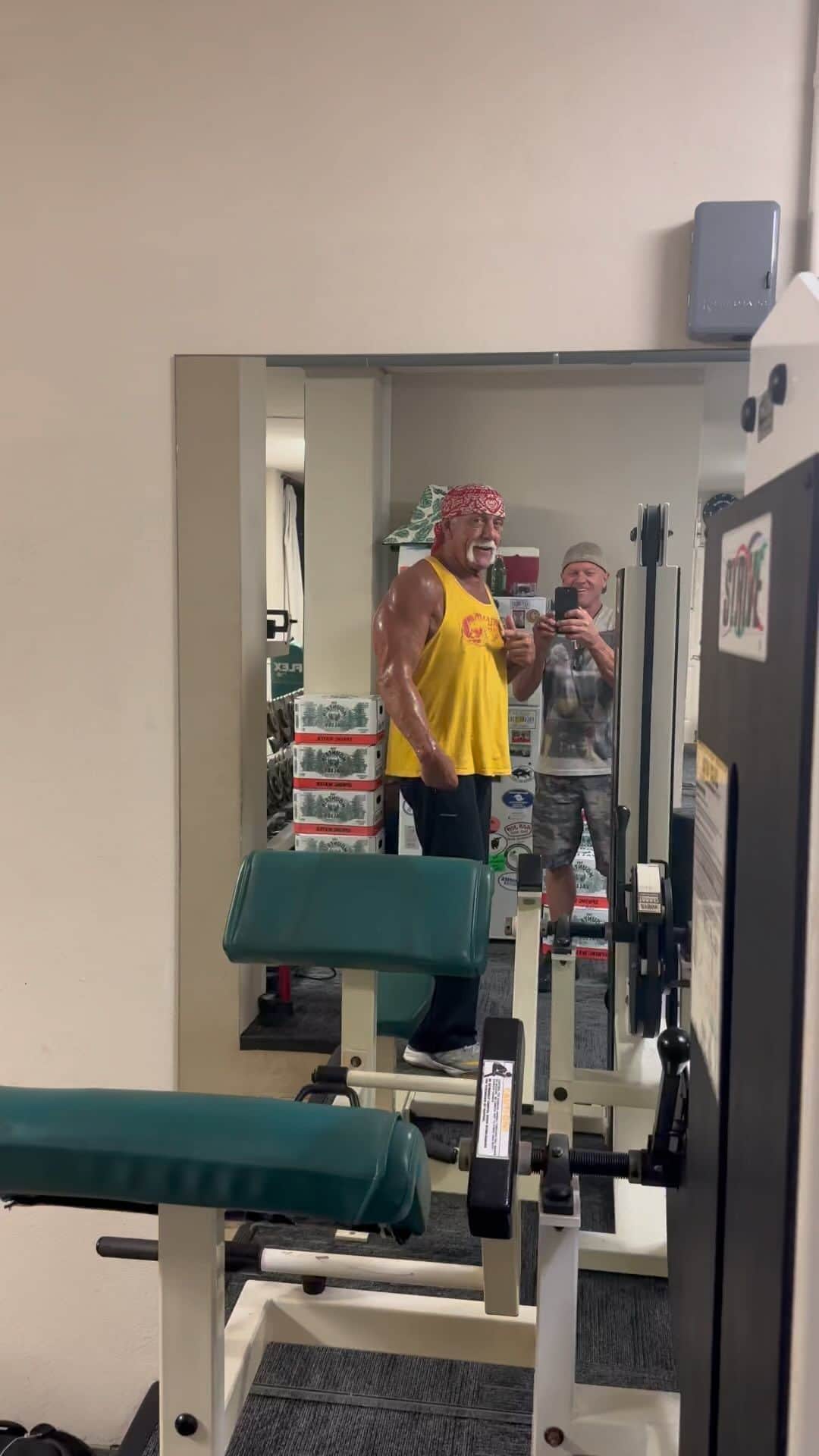 ハルク・ホーガンのインスタグラム：「The Pythons are all swole up and that not the only thing that’s swole up, brother! Hulk Hogan Vitamins get everything swole up because they are just ”2Sweet”!」