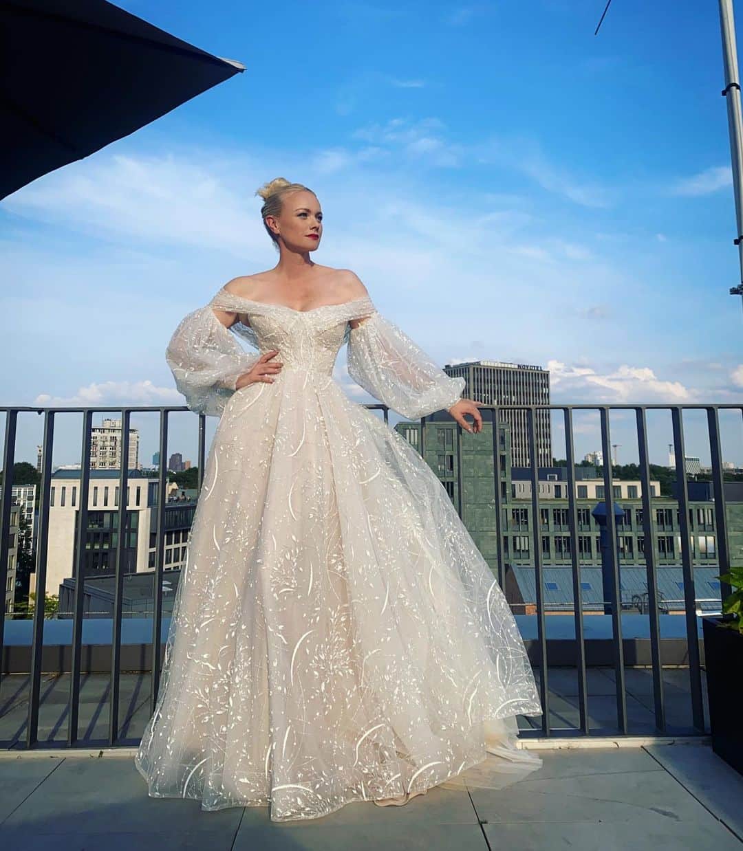 フランツィスカ・クヌッペさんのインスタグラム写真 - (フランツィスカ・クヌッペInstagram)「Princess for a night ♥️💋✨  At the @raffaello summer party wearing @pronovias #dress  @yananesper #jewelry  @raffaello.deutschland   @bwmcommunications @bookinger」6月22日 4時07分 - franziskaknuppe