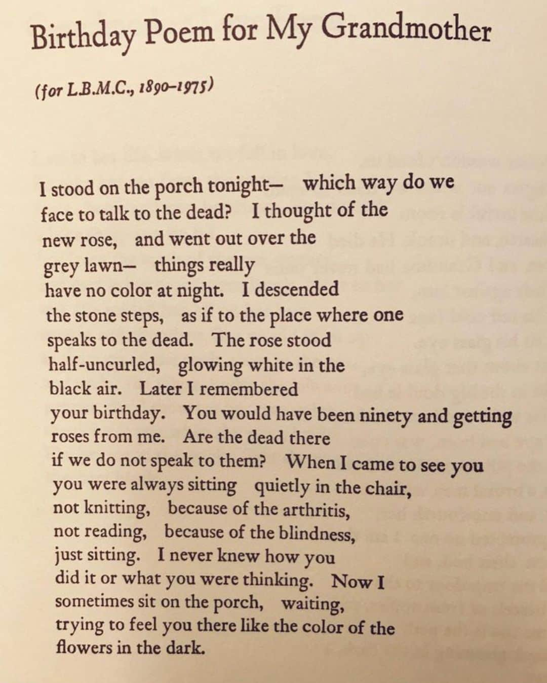 メーガン・ブーンさんのインスタグラム写真 - (メーガン・ブーンInstagram)「We memorialized my Grandma Kay D today. I read this poem by Sharon Olds & told stories with family on this beautiful lake. 🦀 Happy Summer Solstice, Kay 🌞」6月22日 4時08分 - msmeganboone