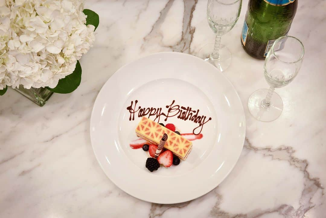 Trump Waikikiさんのインスタグラム写真 - (Trump WaikikiInstagram)「Let us make your birthday extra special!    #TrumpWaikiki #TrumpWaikikiStyle #Celebration」6月22日 4時45分 - trumpwaikiki