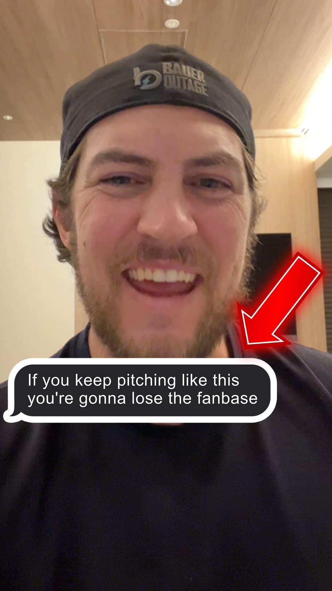 トレバー・バウアーのインスタグラム：「Not the text I wanted to get… #baseball #japan #npb #trevorbauer」