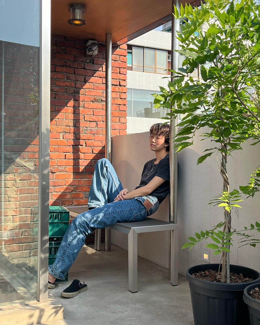 イ・ジュヨンのインスタグラム：「Summer is coming 🌿」