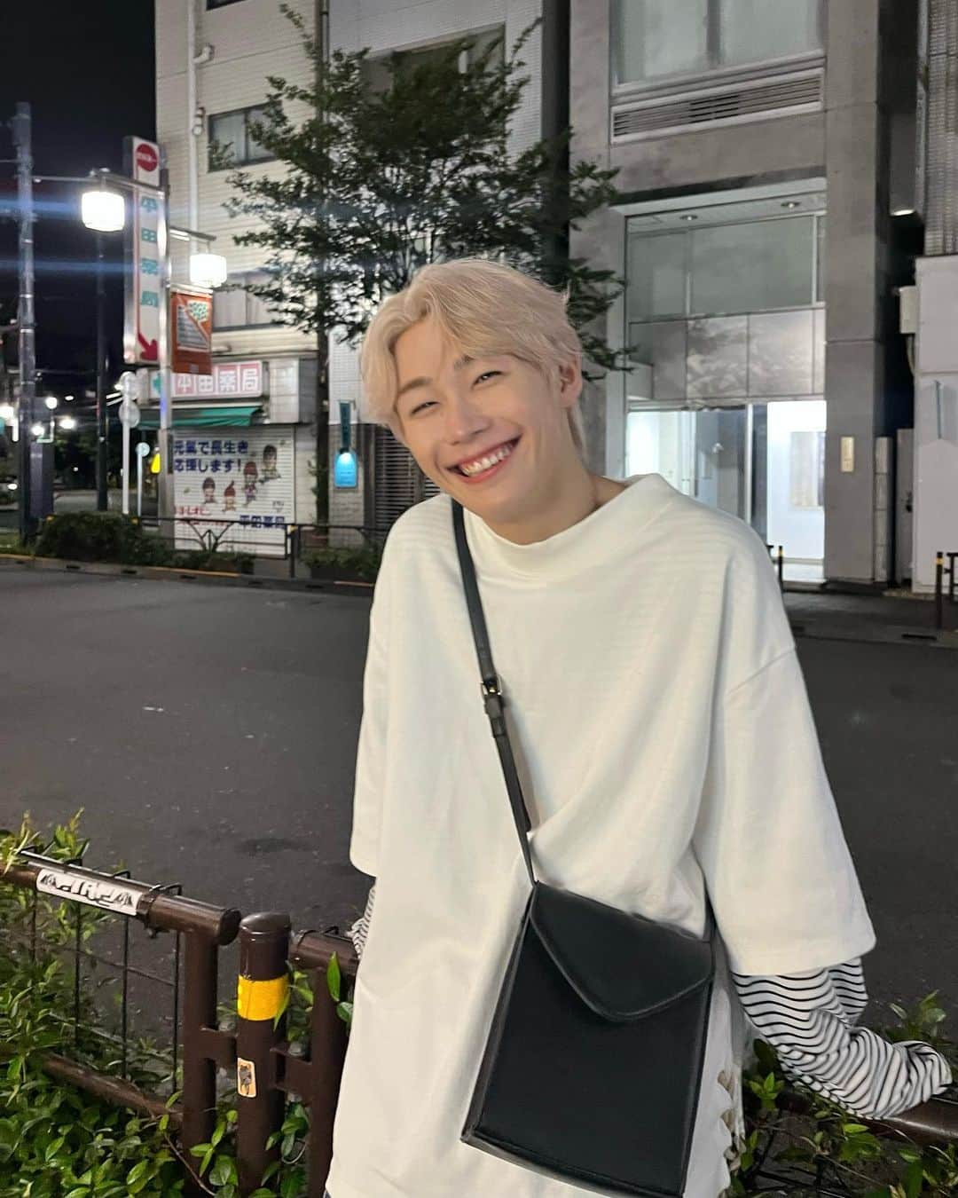 石原知哉のインスタグラム：「髪の毛綺麗にしてもらった🤓 イベントみんなに会うために🎪 楽しみにしてるからなああああ」