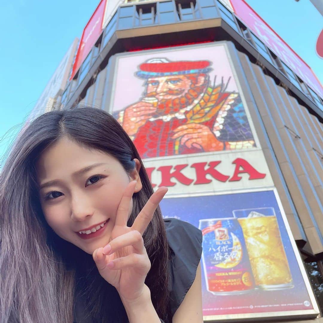 塩野響子のインスタグラム：「⠀数年ぶりの北海道。 美味しいもの沢山でした🍜 次はビール工場で出来立てビール飲みたいなあ🍺✨ ⠀ 味噌ラーメンと塩ラーメン食べた！ すみれの塩ラーメン最強だった🤤❤︎ ⠀」