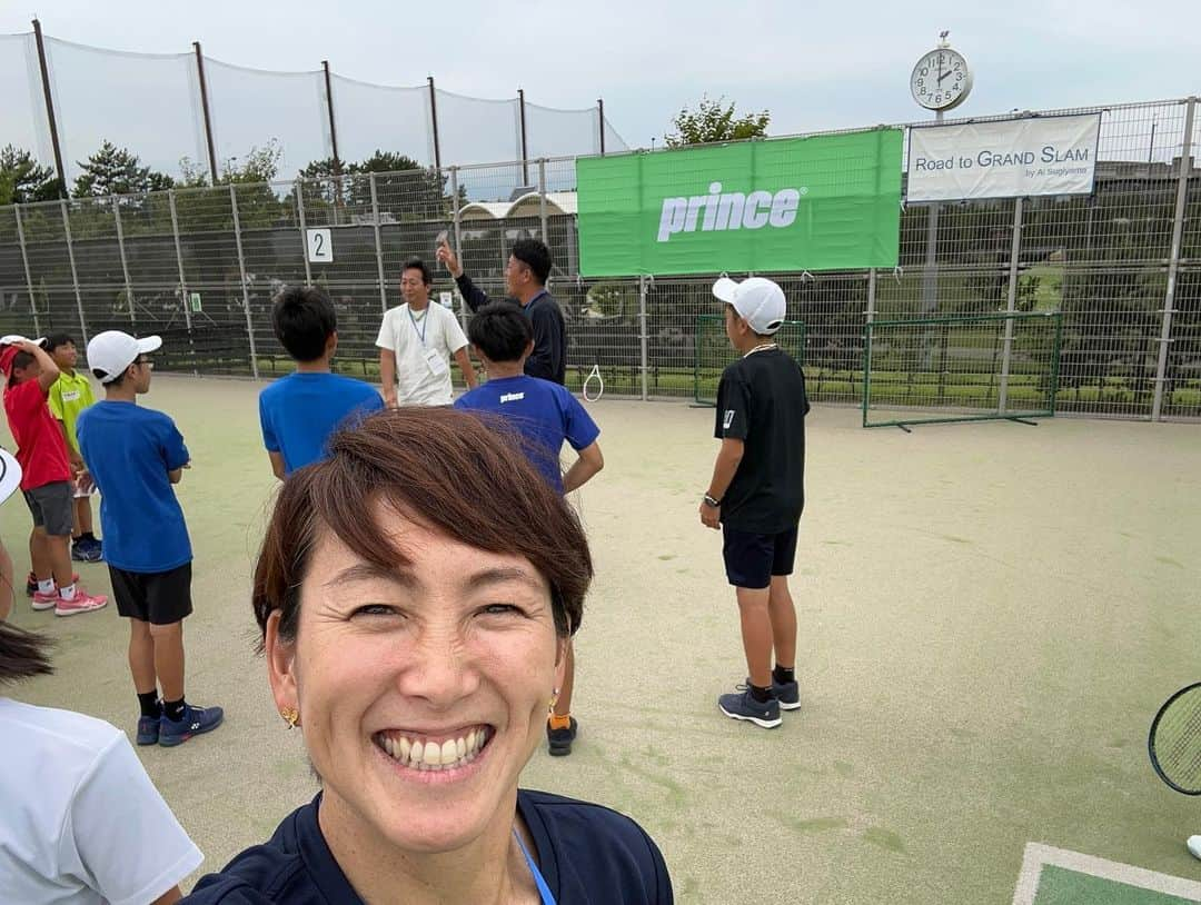 杉山愛さんのインスタグラム写真 - (杉山愛Instagram)「今日から3日間🎾 プリンスジュニアキャンプ🎾  コロナ前は2泊3日が通常キャンプでしたが、今年は久しぶりに泊まりでキャンプができて嬉しい😆 みんなにとって学びの多い3日間になると良いなっ✨  #プリンスジュニアキャンプ #prince  #テニスジュニアキャンプ #テニス @princetennisjp」6月21日 20時46分 - aisugiyamaofficial