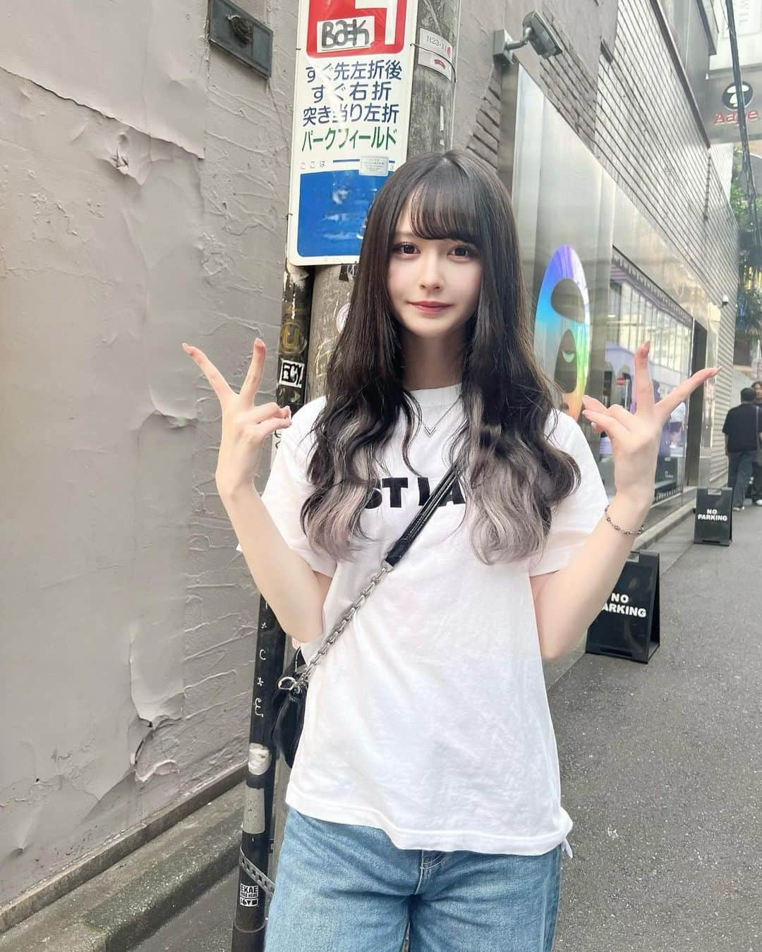 山本望叶さんのインスタグラム写真 - (山本望叶Instagram)「ういんく(^_- )--♡  #ootd #code #コーデ #夏服コーデ #tシャツ #doudou #emoda #zara #エクステ #シールエクステ #インナーカラー」6月21日 20時59分 - mikana.yamamoto