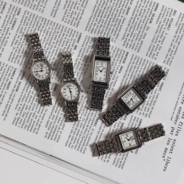 HIROBさんのインスタグラム写真 - (HIROBInstagram)「Vintage Tiffany Watch  定番モデルのAtlasとClassicはベーシックながらも洗練された魅力があります。  -In Stock- HIROB All Stores ※ヴィンテージの為、店舗によって取り扱い商品は異なります。 ※ベイクルーズストア名古屋店では取り扱いございません。  #hirob #baycrews #vintagewatch #vintagebag #vintageaccessories  #vintagetiffany #tiffany #tiffanywatch  #ヒロブ #ベイクルーズ #ヴィンテージウォッチ #ヴィンテージバッグ #ヴィンテージアクセサリー  #ヴィンテージティファニー #ティファニー #ティファニーウォッチ」6月21日 21時00分 - hirob.jp