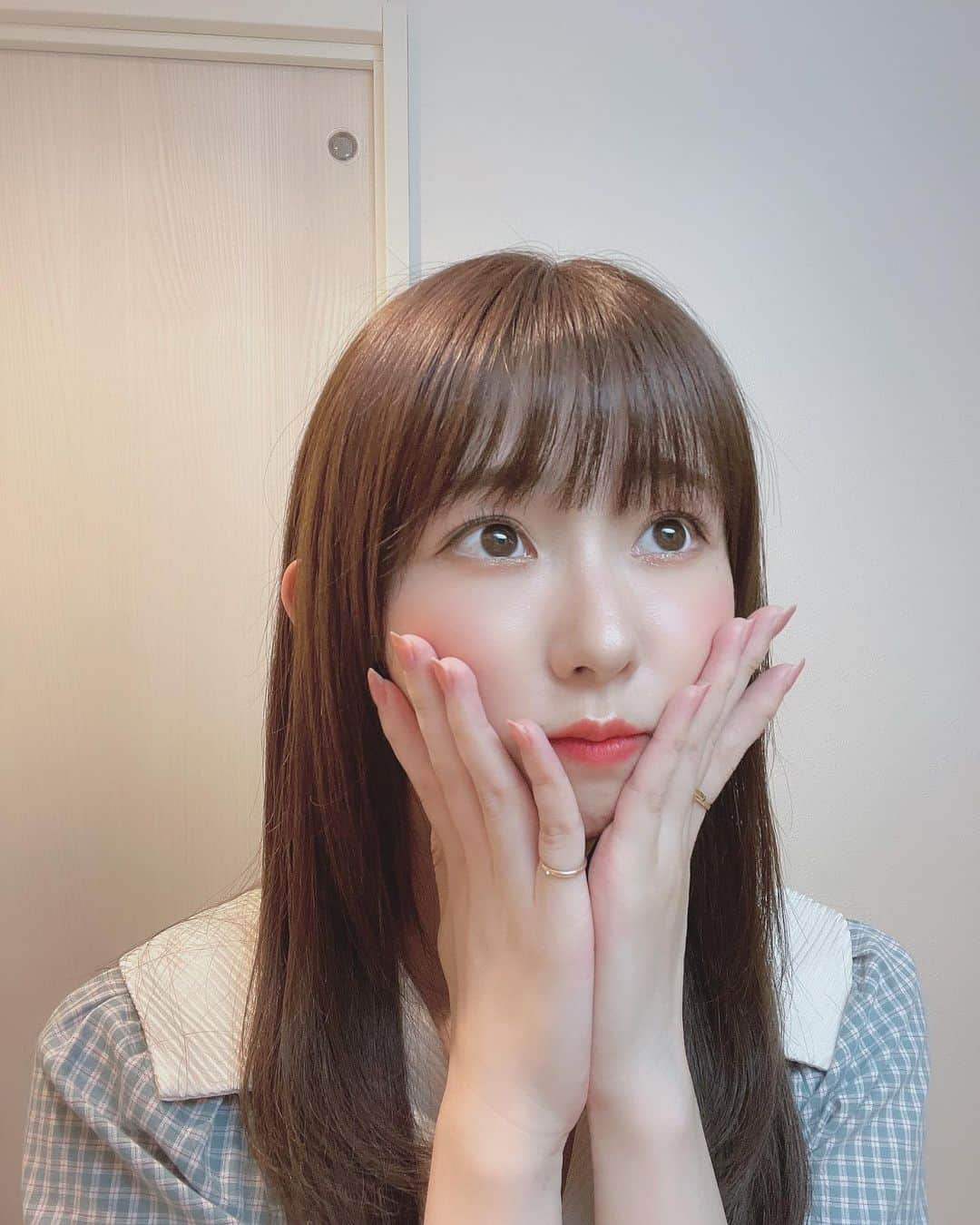 熊沢世莉奈さんのインスタグラム写真 - (熊沢世莉奈Instagram)「⁡ 夏服着れるようになったのは嬉しいけど 暑いのは苦手。。。🫠 ⁡ みんな元気にしとるー？？ ⁡今年の夏はなにしようね🥳」6月21日 21時04分 - kuma_0417