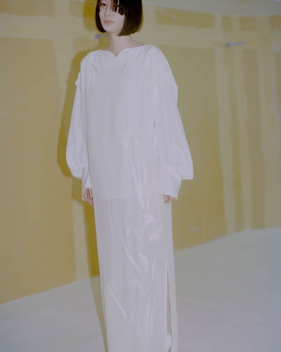 黒河内真衣子のインスタグラム：「23 Pre Fall   Photographer @yuichironoda  Stylist @yurikoe  Hair @kiyokoodo  Makeup @tomohiro_makeup  Model @knrnt   #mamekurogouchi  #23pf」