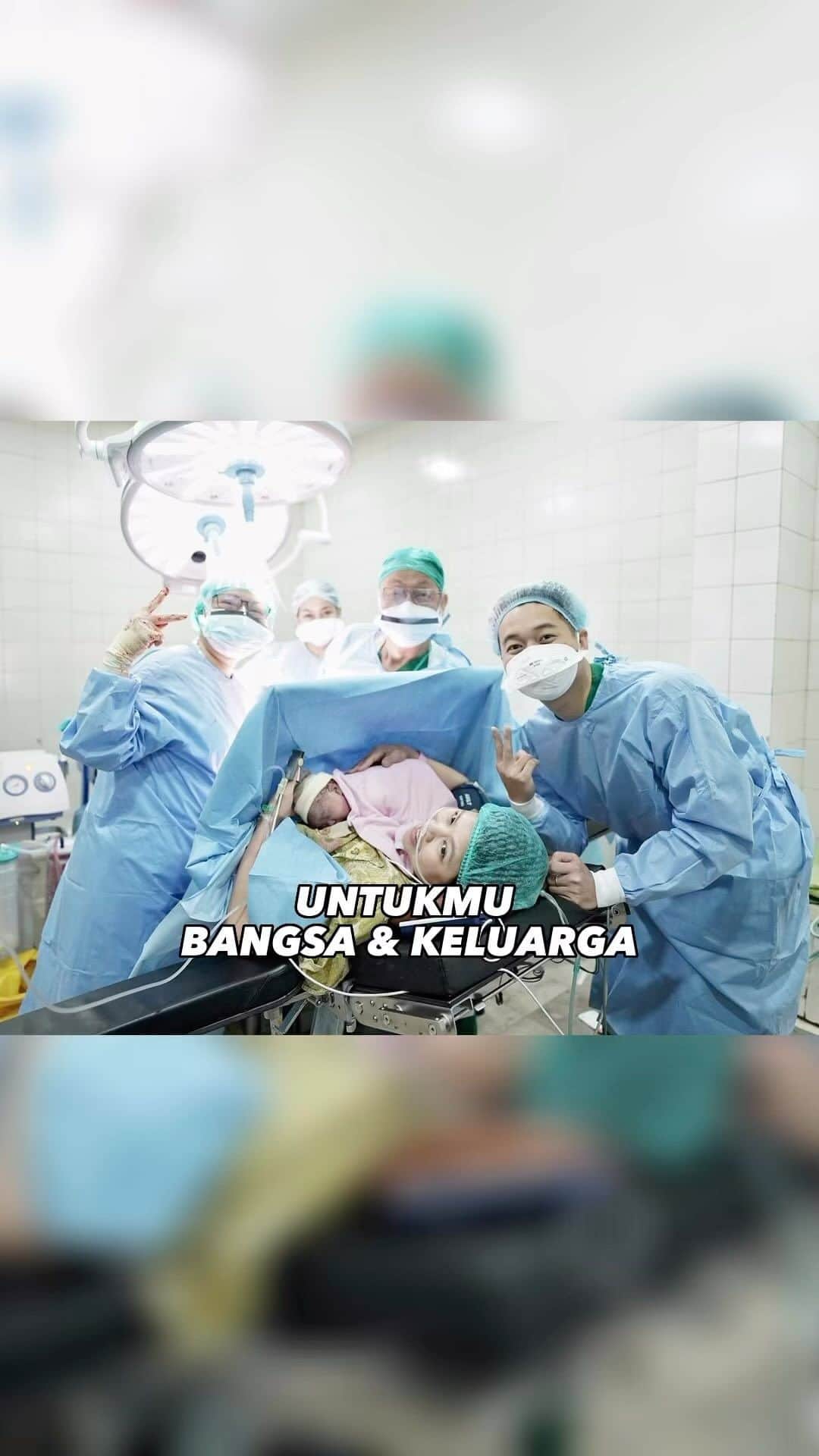 グレイシア・ポリーのインスタグラム：「Yuuuk tahun ini hamiiillll 💪💪💪 Usaha ( program hamil ) dan berdoa 😇🙏😇 cemunguuuddd  #programhamil #inseminasi #bayitabung #ivf #freezeembryotransfer #freezeoocyte #eggbank #drcah #drcarolinehutomospog #inginhamil #hamilkembar #kontrolhamil #periksakandungan」