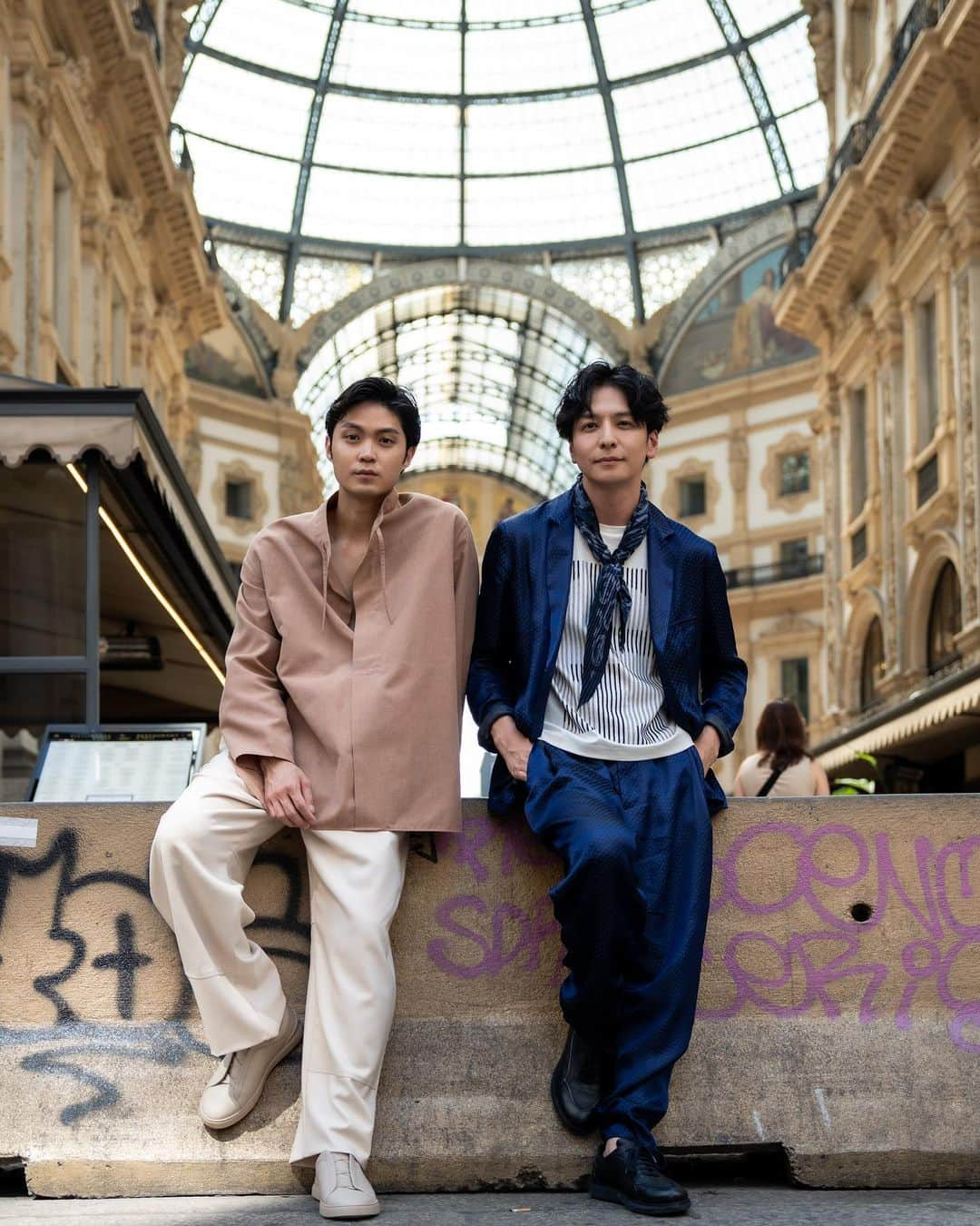 生田斗真さんのインスタグラム写真 - (生田斗真Instagram)「ミラノで待ち合わせ #磯村勇斗 #生田斗真」6月21日 21時41分 - toma.ikuta_official