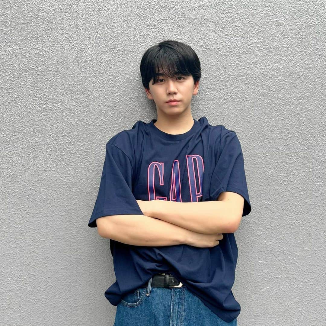 廣居永真さんのインスタグラム写真 - (廣居永真Instagram)「💙👖🥷👕  かわちいお洋服です。 こういう服も似合ってますか？🤔   #gap #今日のコーデ  #instafashion  #coordinate  #selfie  #army  #armyと繋がりたい  #carat  #caratと繋がりたい #夏コーデ #おしゃれさんと繋がりたい  #04  #fyp #ootd  #韓国好きな人と繋がりたい  #mensfashion  #メンズファッション  #love  #シンプルコーデ #오오티디  #패션  #일상룩  #옷스타그램」6月21日 21時44分 - to_ma_hiroi