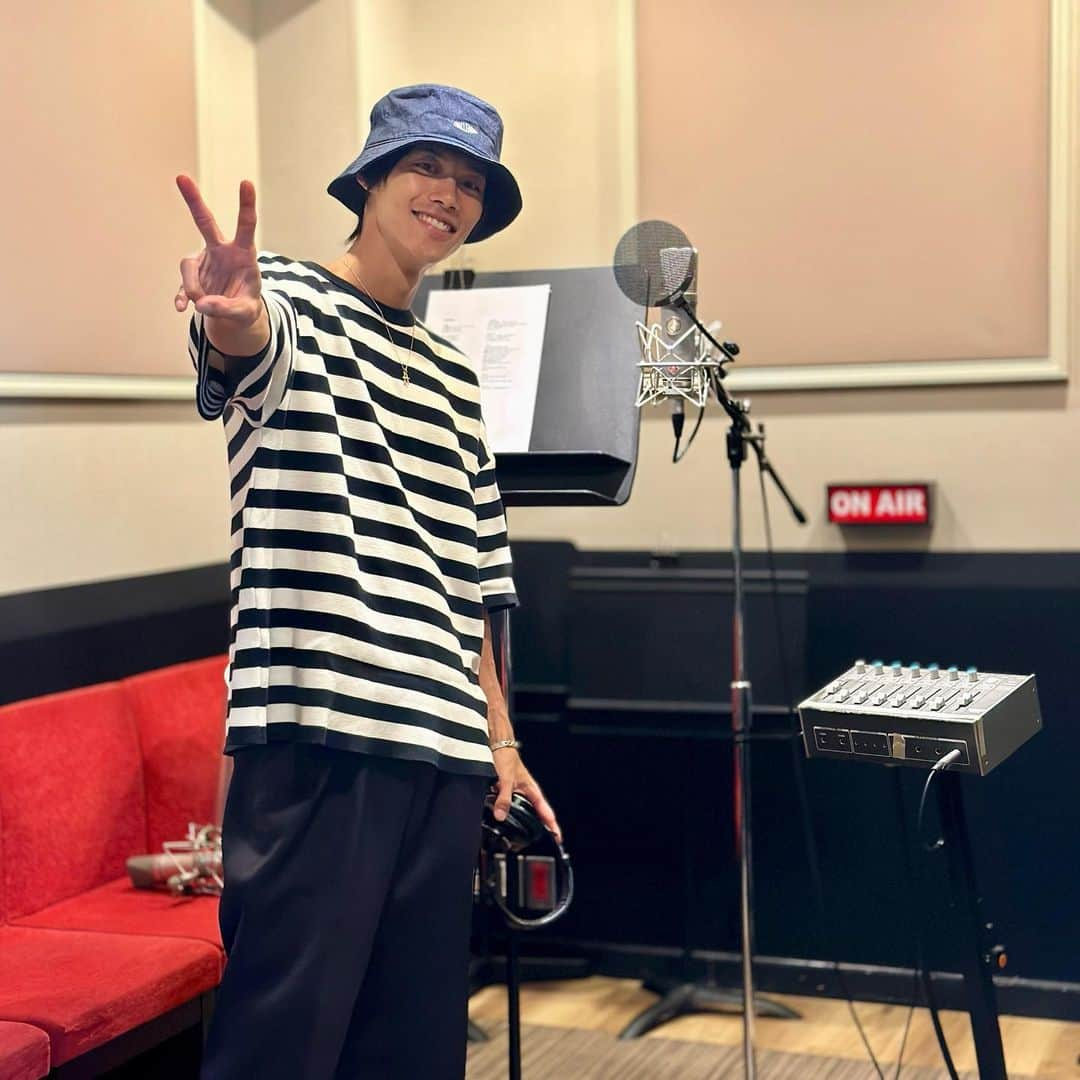 手島章斗さんのインスタグラム写真 - (手島章斗Instagram)「🎙🎼♬  Let's enjoy!!Let's have fun!!  #lovemusic #singer #私服 #coordinate  #インスタライブありがとねん🫰」6月21日 22時08分 - akito_solidemo_official