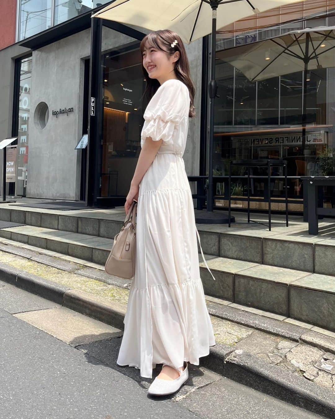one after another NICECLAUPさんのインスタグラム写真 - (one after another NICECLAUPInstagram)「6/23 thu 21:00preorder💗  久しぶりにバレエシューズ お作りしました🩰  リボンストラップ付きで 脱げづらくフラットタイプで ラクチンです💞  #0132130010  #0132130020  リボンストラップバレエシューズ ¥6,600 size SML  #ナイスクラップ #niceclaup  #ガーリー #ガーリーコーデ #ナイスクラップのコーデ #フレンチガーリー #大人コーデ #ファッション #トレンドコーデ #大人可愛い  #デートコーデ #デート服 #きれいめカジュアル #きれいめ#フェミニンコーデ #フェミニンㅤ #韓国コーデ #春先取り#シューズ#厚底 #サンダル #置き画くら部 #置き画倶楽部」6月21日 22時13分 - niceclaup_official_