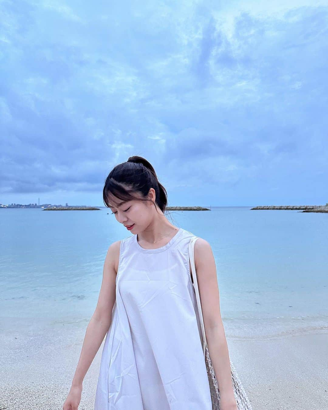 松岡美沙さんのインスタグラム写真 - (松岡美沙Instagram)「🌊 . . 沖縄photo 🌺 . 沖縄の海は透き通っててほんとに素敵だったな💭🩵 . . . #沖縄 #okinawa #okinawatrip #旅行 #北谷公園サンセットビーチ #海 #ビーチ #japan #日本 #かわいい #綺麗 #instagood #🌊」6月21日 22時22分 - matsumisa1129