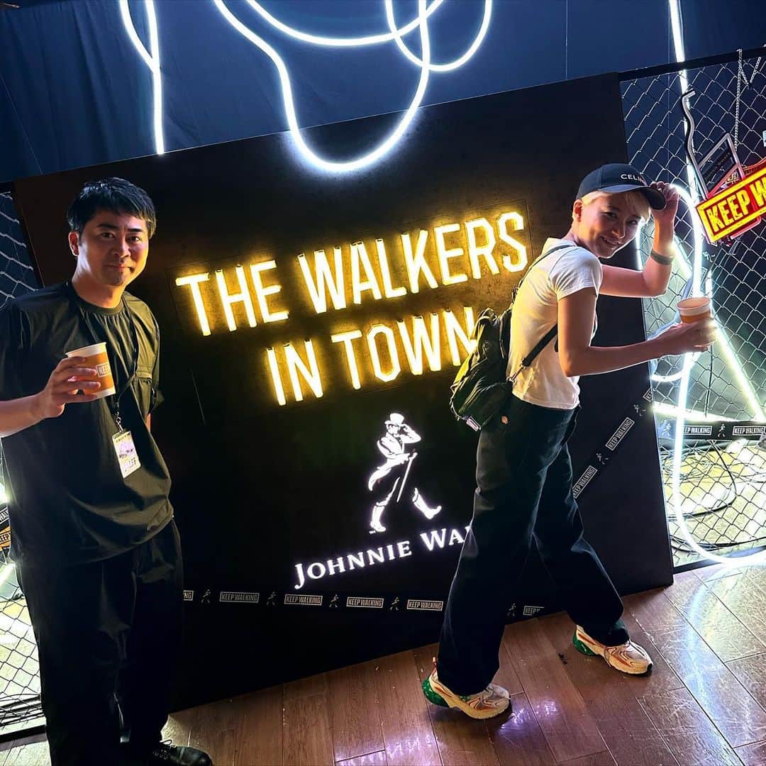 中川友里さんのインスタグラム写真 - (中川友里Instagram)「THE WALKERS IN TOWN by JOHNNIE WALKER🥃✨  渋谷キャストで今日から始まった  ハイボールを片手に音楽やアートを楽しめるカルチャーイベント  「THE WALKERS IN TOWN presented by JOHNNIE WALKER」のレセプションへ✨  #THEWALKERSINTOWN #ジョニーウォーカー  26日は @wonk_tokyo もゲスト出演なので見に行こうと思う☺️☺️🥃✨   21日(水)から1週間、開催しているよ✨  @kentasuzzzz さんいつもありがとうございます✨✨  音楽とジョニーウォーカー🫰🏻🌻❣️」6月21日 22時40分 - darayunya