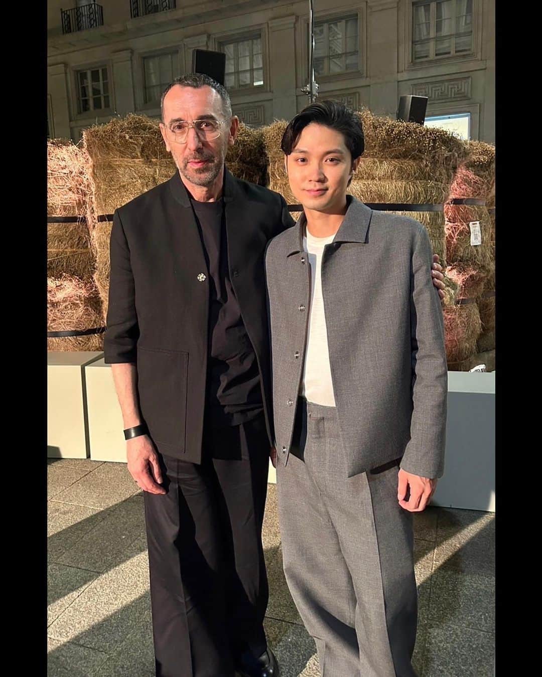 磯村勇斗さんのインスタグラム写真 - (磯村勇斗Instagram)「.  夜は、ゼニアのディナーショーへ。  アーティスティック ディレクターのアレッサンドロ・サルトリ氏とも直接お話しする機会をいただき、さらに、海外で活躍する俳優の方々とも交流。  ファッションだけではなく、マインドでも刺激を沢山貰えた贅沢なひとときでした。  #ゼニア #ZEGNA #ZEGNASS24 #AlessandroSartori #ChrisPine #JosephLee #HUBING」6月21日 23時13分 - hayato_isomura