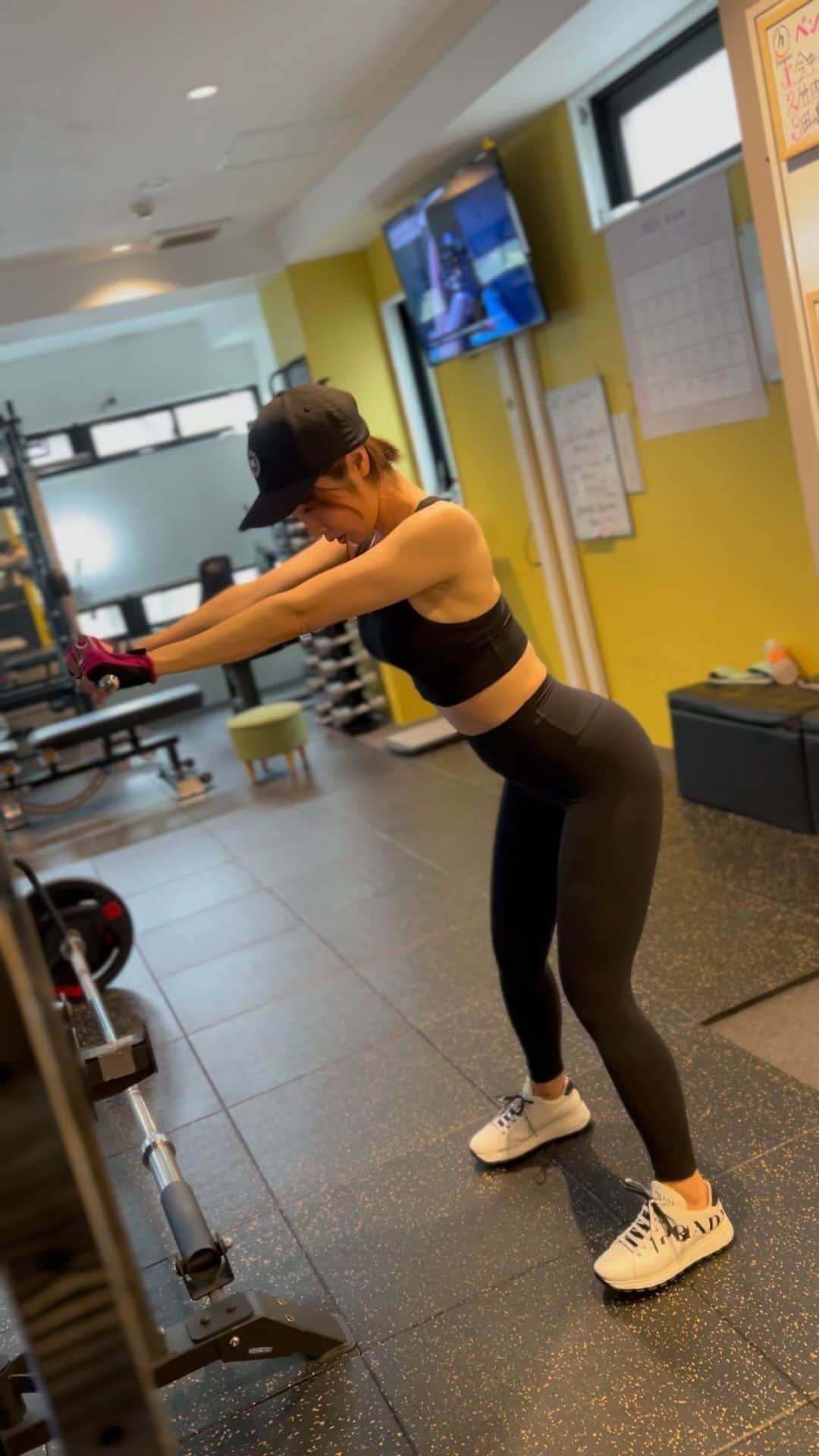 岩田亜矢那のインスタグラム：「呼吸大切🤫💋 お腹に力入れ方がわかってきたかも🐷  #workout #筋トレ #トレーニング #fitness #gym #パーソナルトレーニング #ワークアウト #training #ダイエット #筋トレ女子 #ジム #フィットネス #diet #フィジーク #プロテイン #減量 #筋肉 #ボディメイク #サマースタイルアワード  #bodymake #パーソナルジム  #workout #筋トレ #トレーニング #fitness #gym #パーソナルトレーニング #ワークアウト #training #ダイエット #筋トレ女子 #ジム #フィットネス #diet #フィジーク #プロテイン #減量 #筋肉 #ボディメイク #サマースタイルアワード  #bodymake #パーソナルジム」