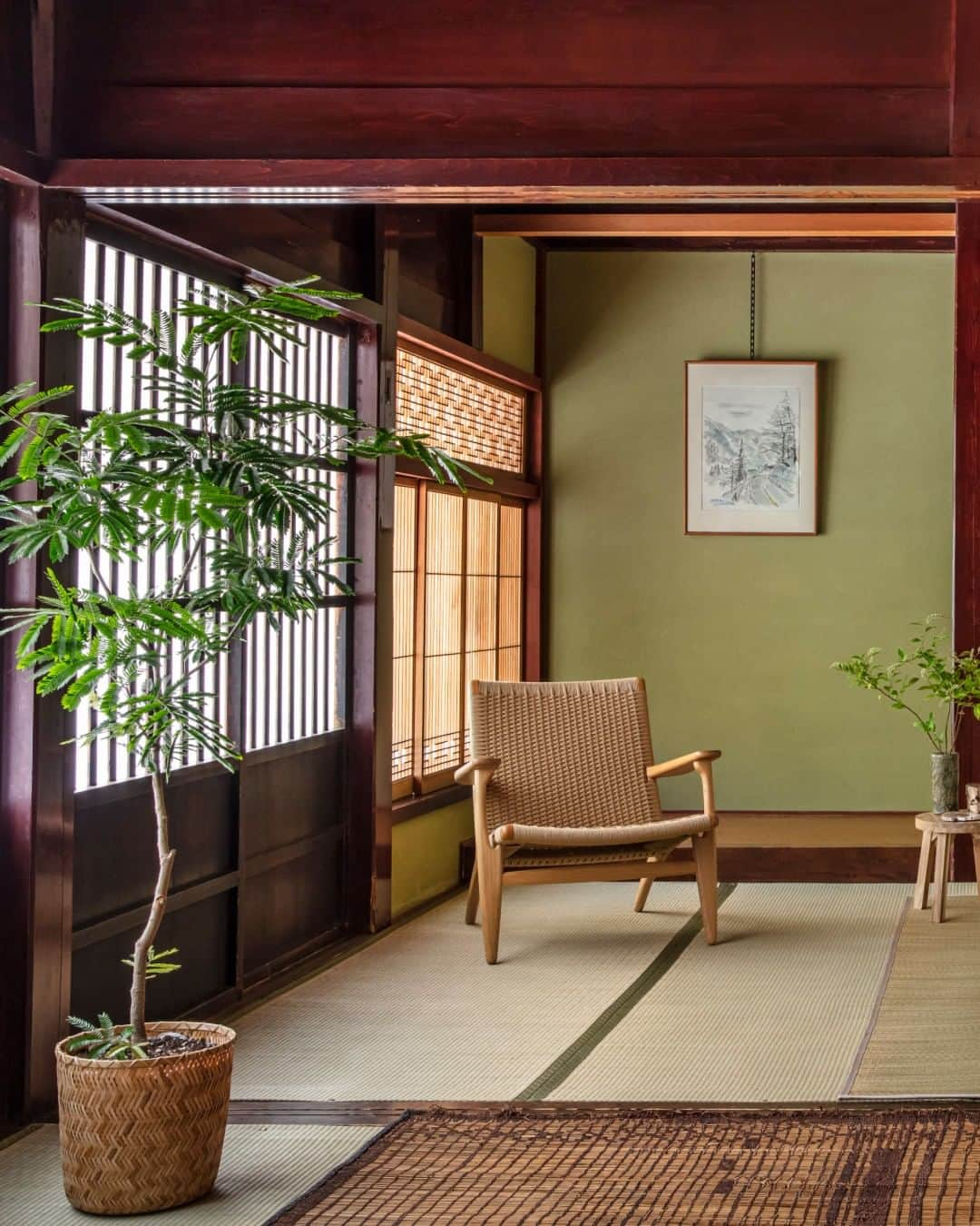 Airbnbさんのインスタグラム写真 - (AirbnbInstagram)「For the first time in decades, the Nakashima family — fifth generation locals — are hosting their centuries-old, thatched-roof house in Suganuma village on Airbnb.   While this picturesque village in Japan is typically only open to residents once the sun goes down, travelers will now have the opportunity to experience the history and heritage of the area like a local. Booking opens June 29th, 8PM ET / June 30th 9AM JST at the link in our bio.」6月21日 23時20分 - airbnb