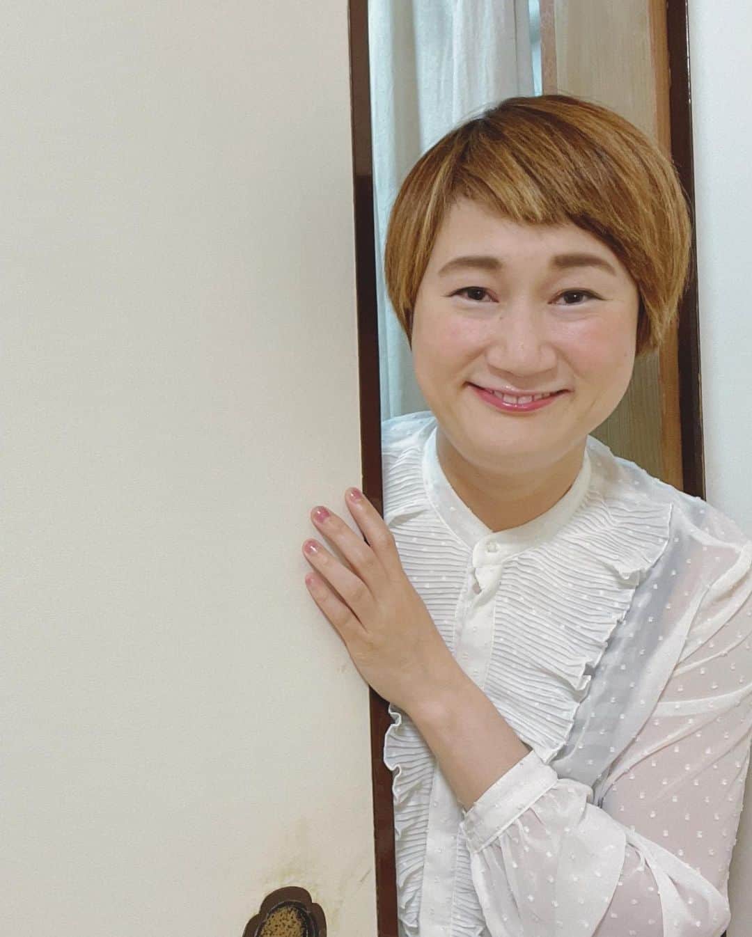 ジャガーともひろさんのインスタグラム写真 - (ジャガーともひろInstagram)「佐良直美(さがらなおみ) ものまねはどっちのものか！  今年のものまね界はこれで決まり これから盛り上がる対決構造が出来上がった。  マリアのイーちゃん 小石田純一  いずれ武道館で決着つけましょう💪 スポンサー大募集    #佐良直美   #拡散希望   #令和のものまね界は佐良直美」6月21日 23時32分 - jaguartomohiro